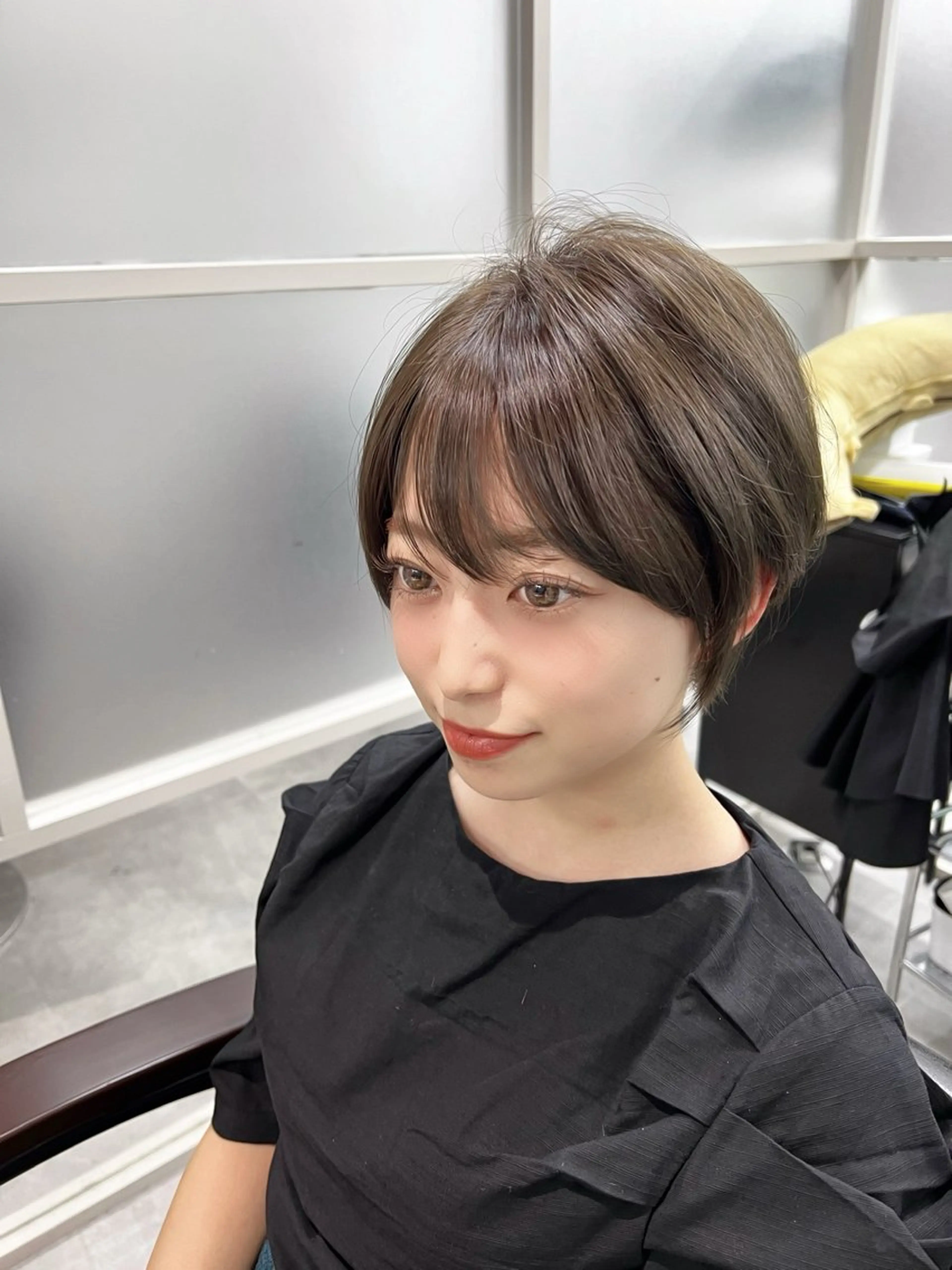 ショート カラー ブリーチ ケアブリーチ ダブルカラー イヤリングカラー ハイライトカラー カット ヘアカラー newi ナカノのヘアスタイル