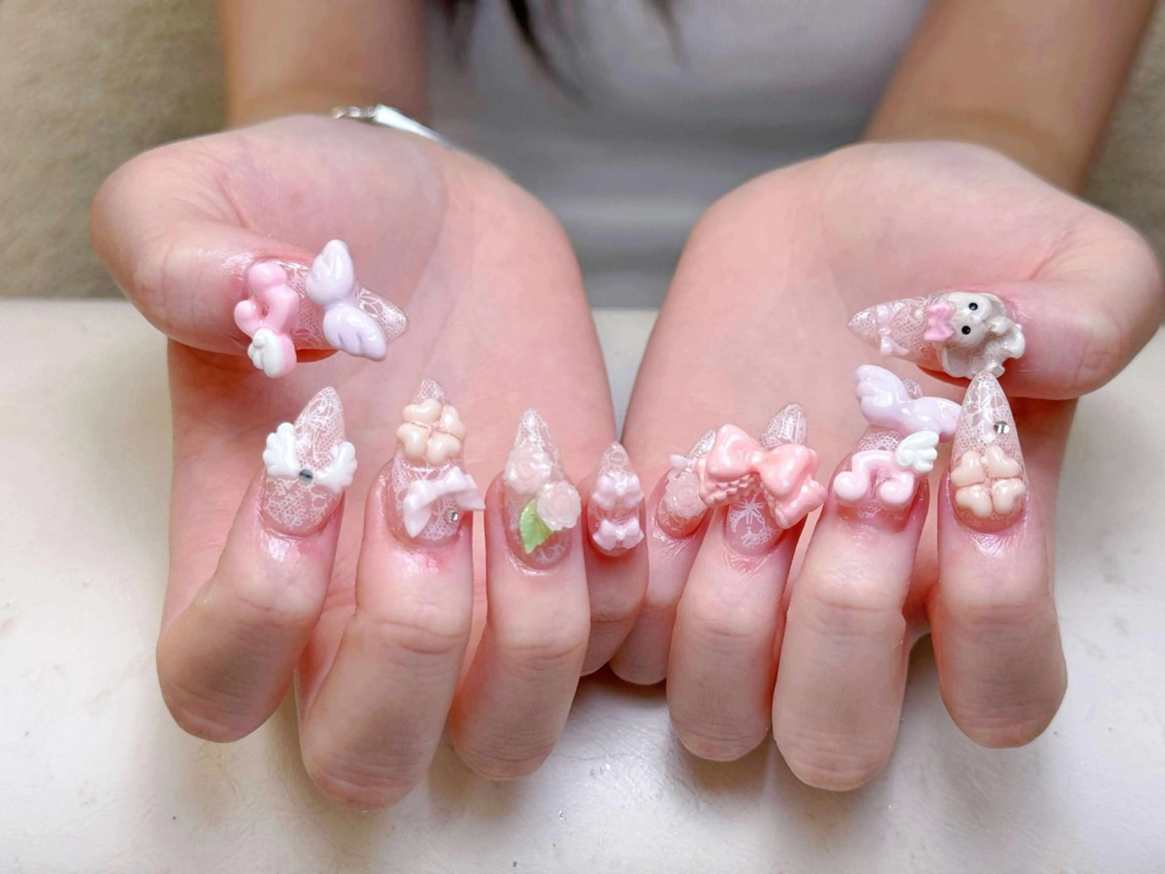 ネイル アートネイル 成人式 ジェルネイル ニュアンスネイル 夏ネイル ハンドネイル Nie Nail Shinokuboのネイルデザイン