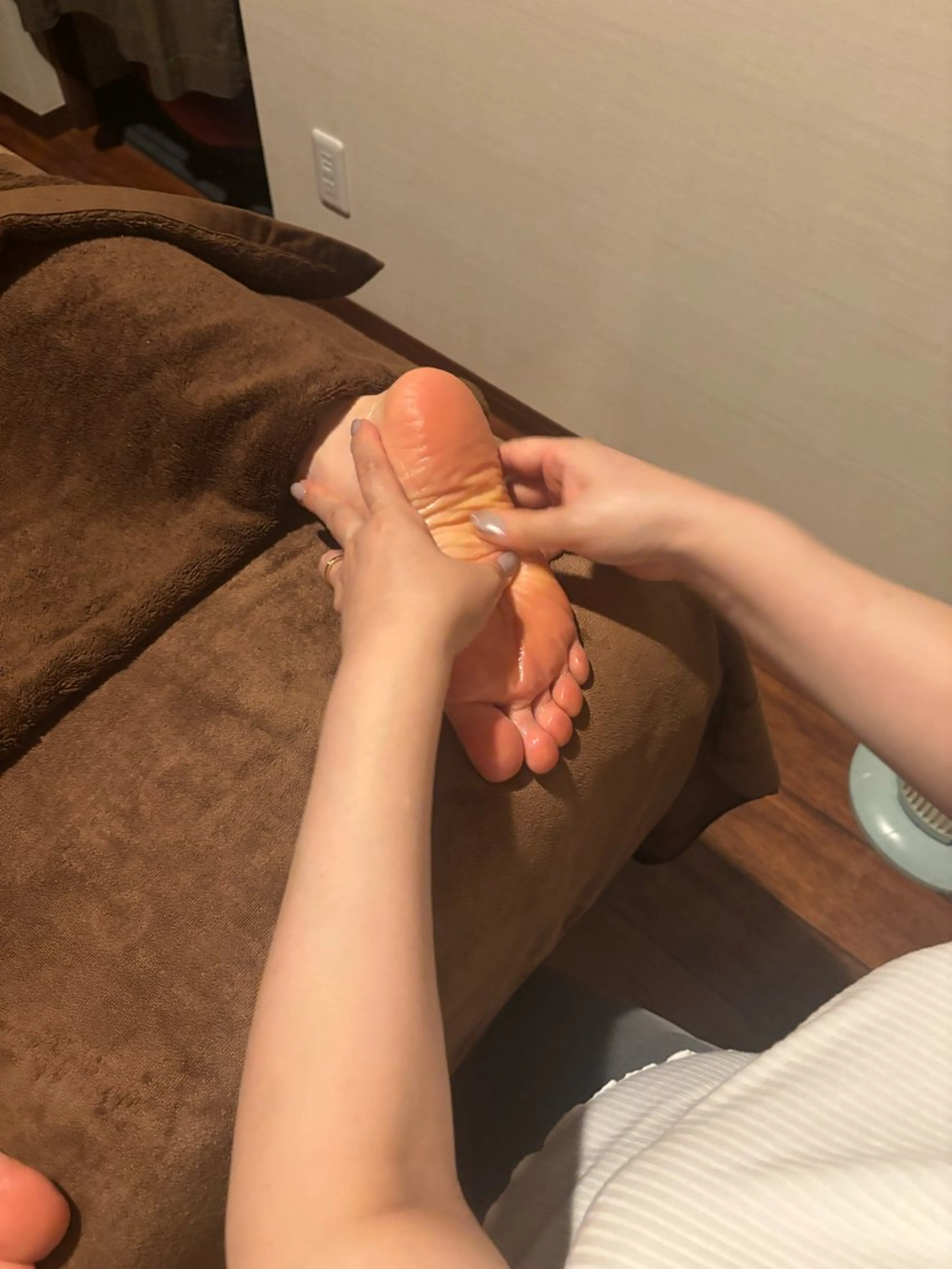 ハンドタッチ＆足裏タッチの写真