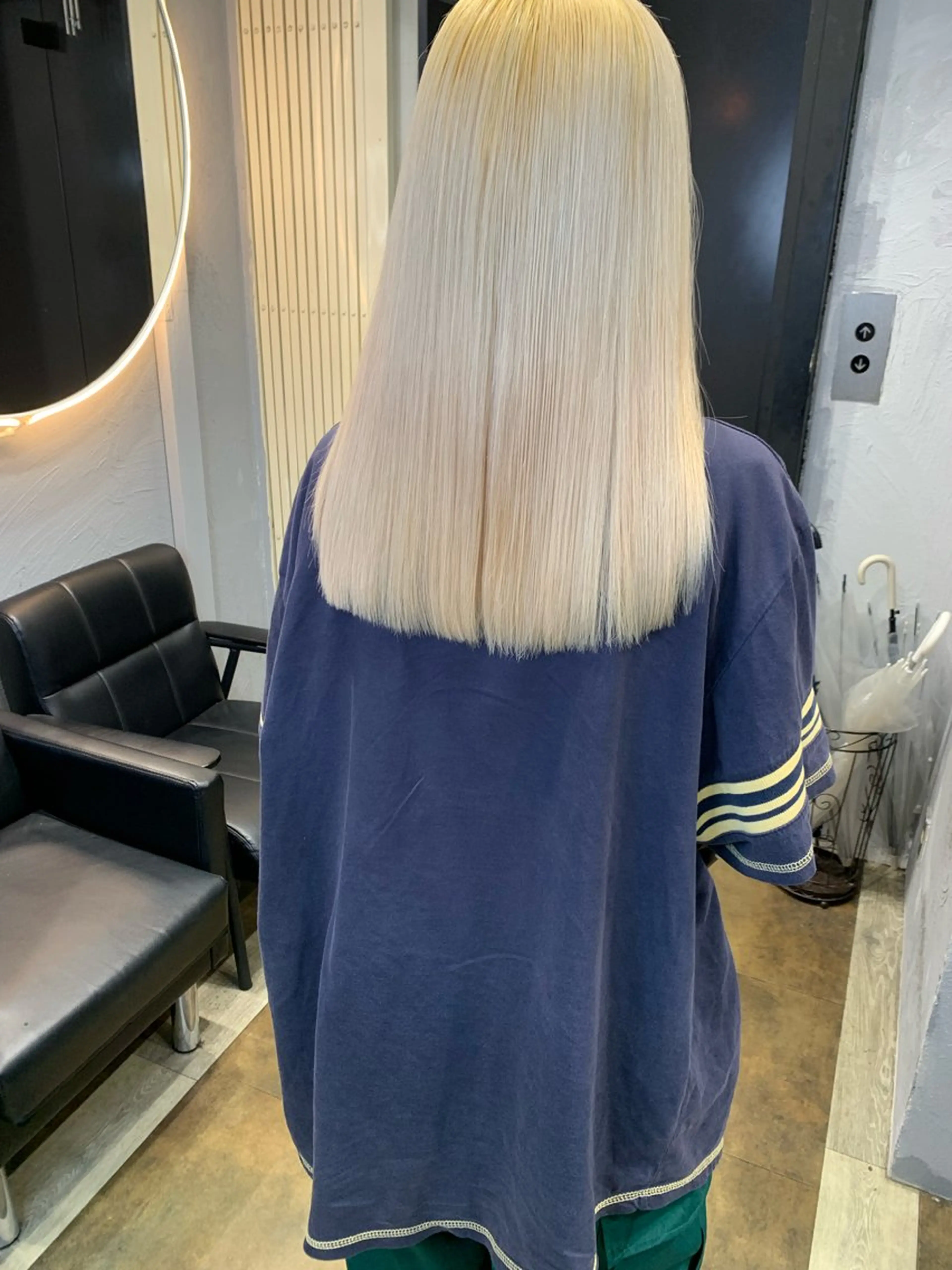 カラー GISEL TAKUYAのヘアスタイル