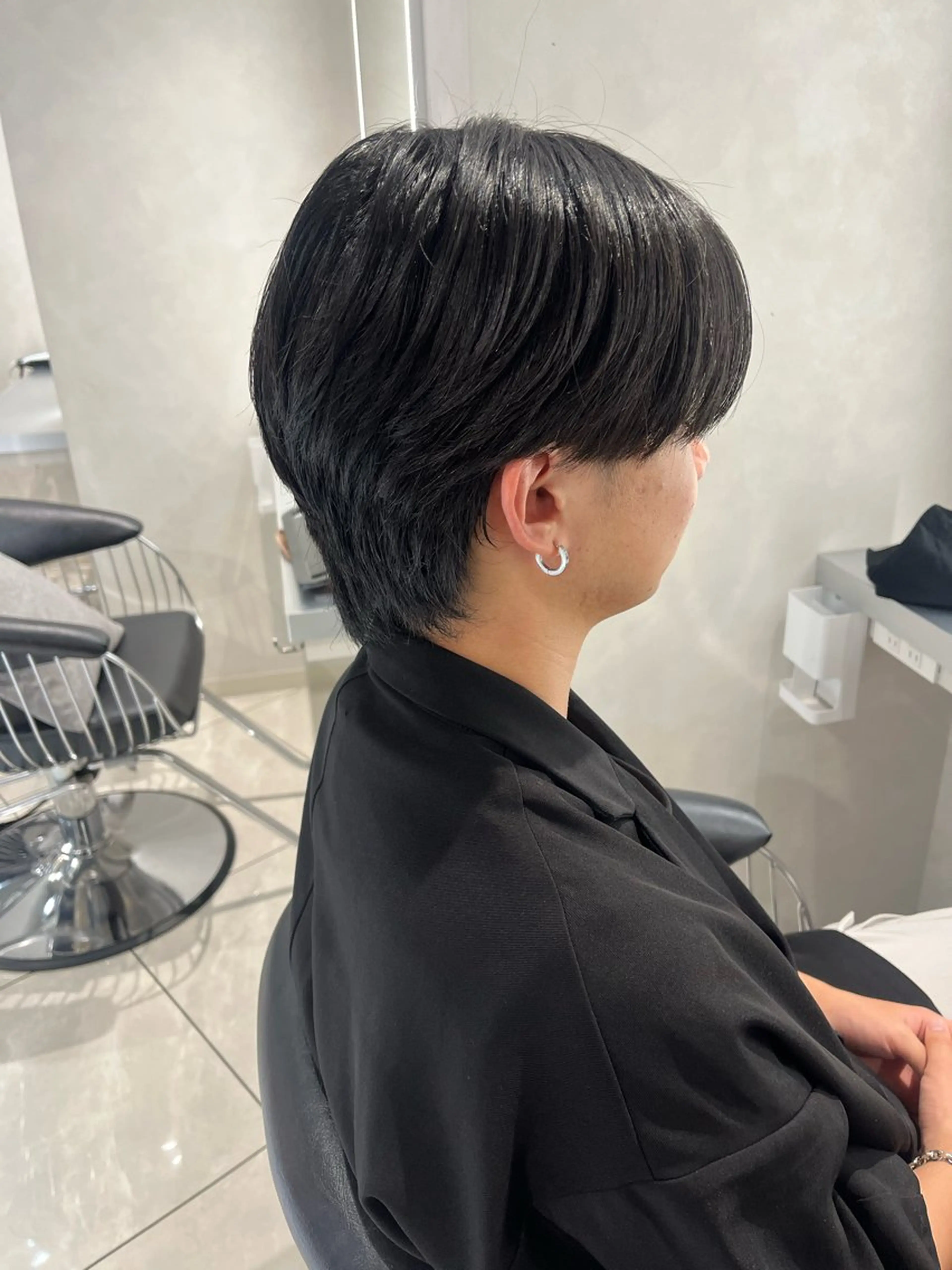 ショート メンズ カット ヘアカラー 韓国メンズ特化 ダウン・毛流れパーマのヘアスタイル