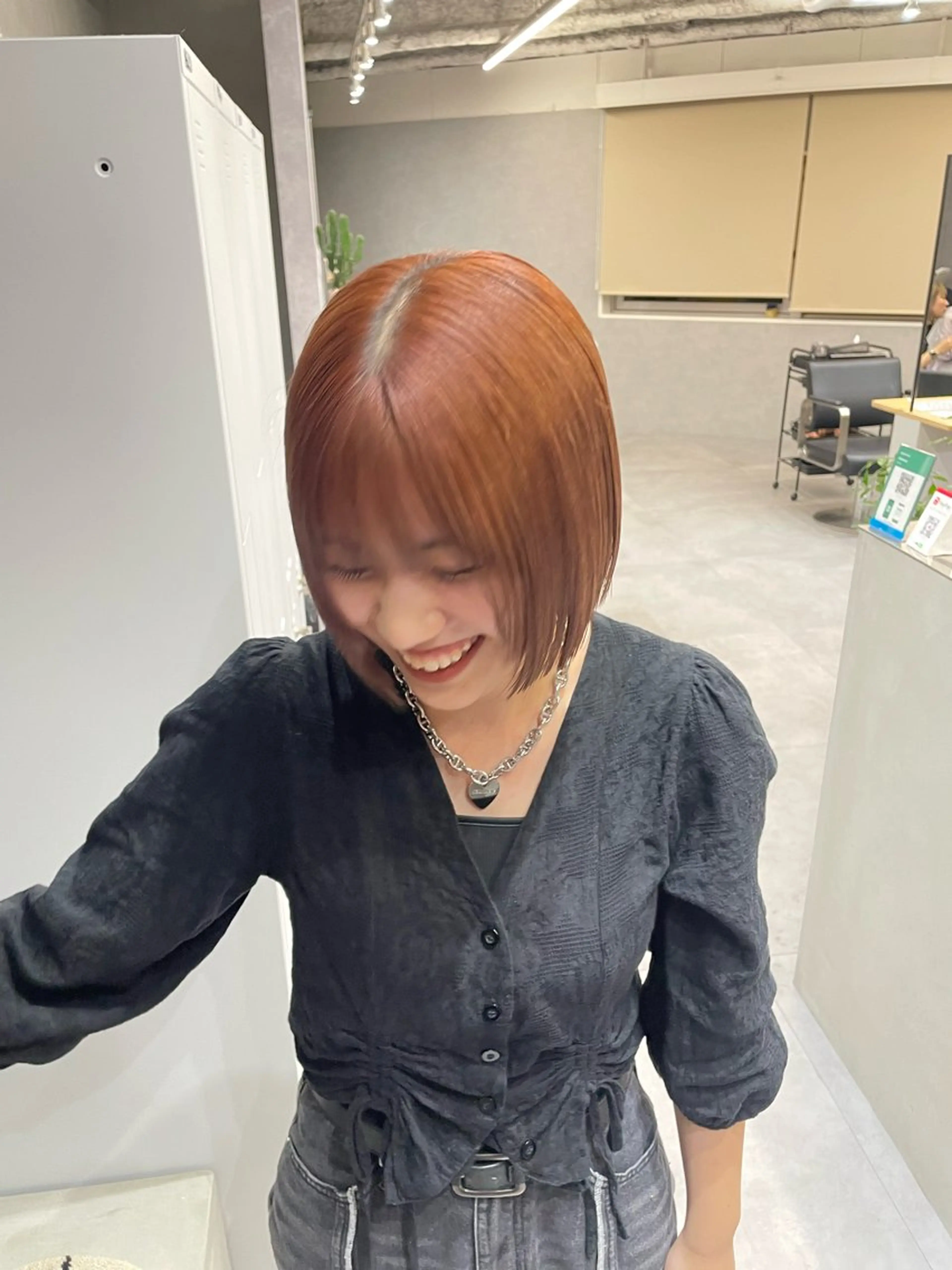 ミディアム カラー yui/ layer cutのヘアスタイル