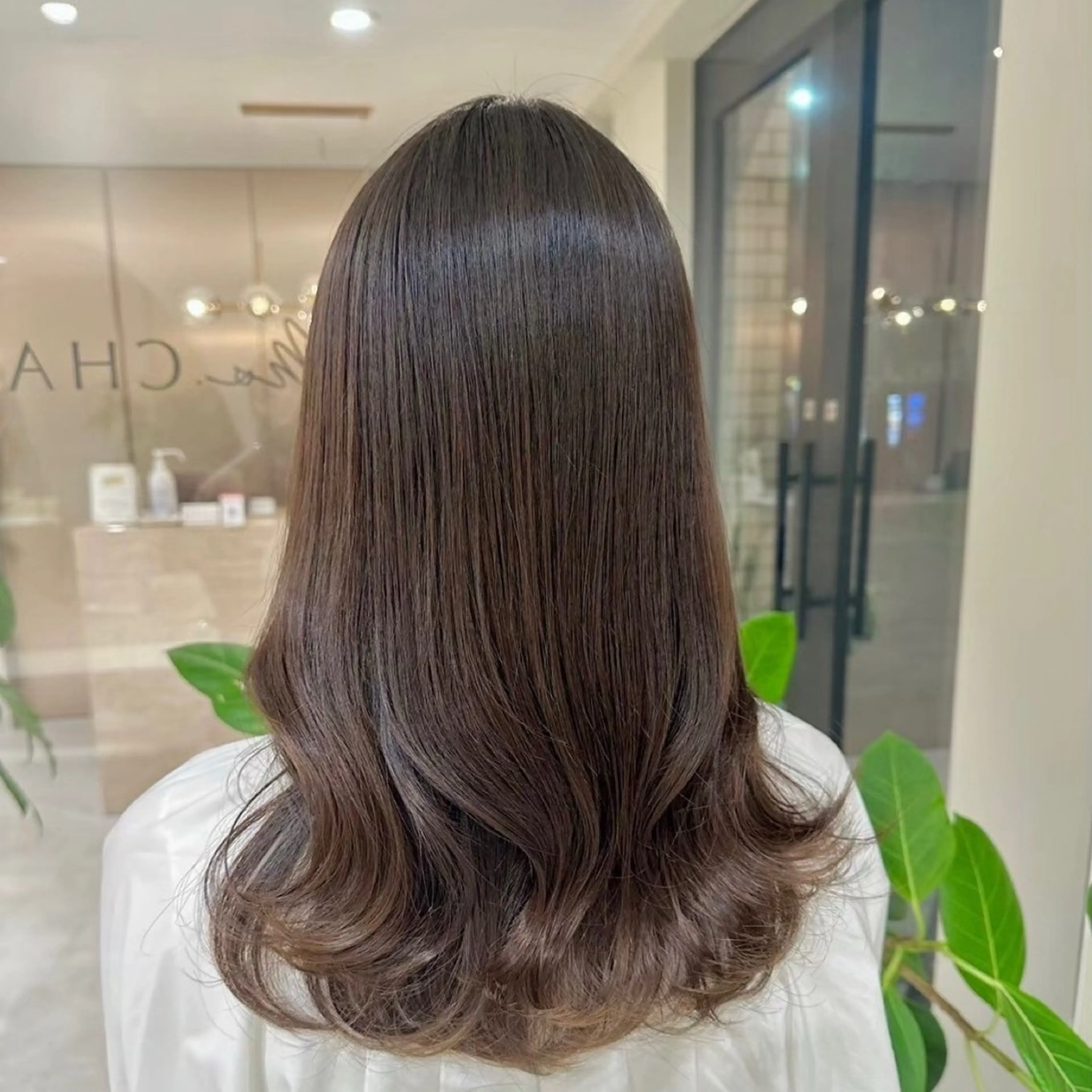 セミロング カット ヘアカラー 青山/駅近/徒歩1分 表参道/小顔カットのヘアスタイル