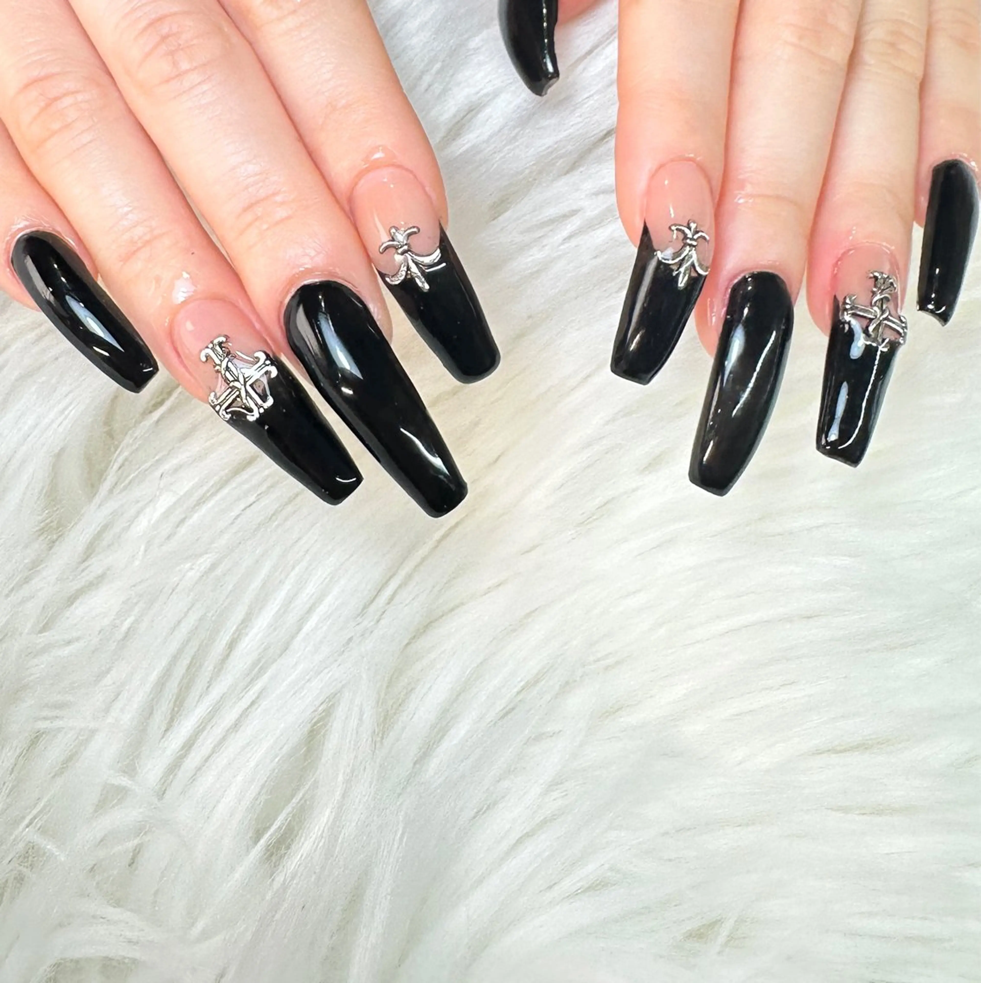 ネイル フレンチネイル ハンドネイル Nail ameria megu所属・ameria meguのネイルデザイン