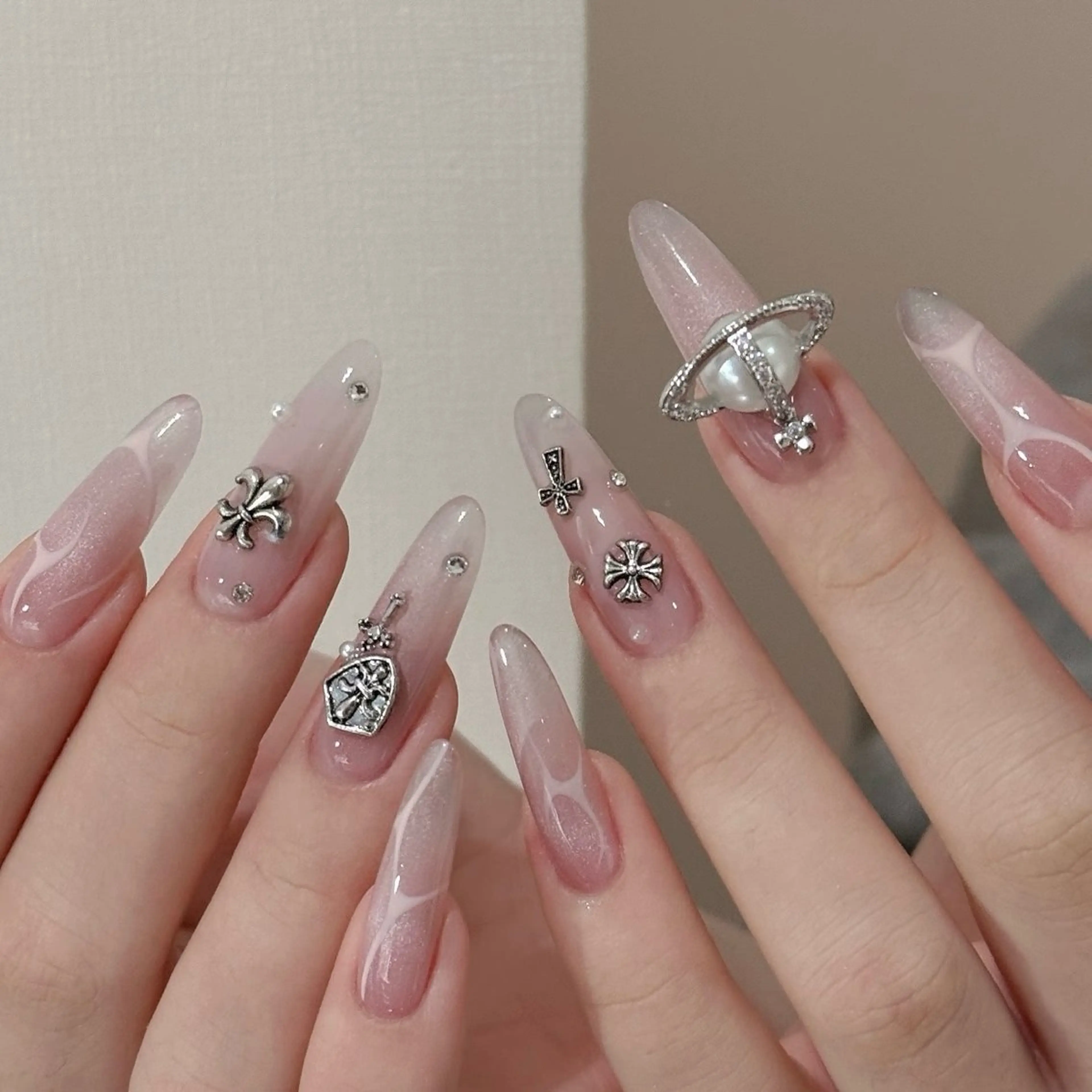 ネイル ハンドネイル Iris  Nail所属・akige akigeのネイルデザイン