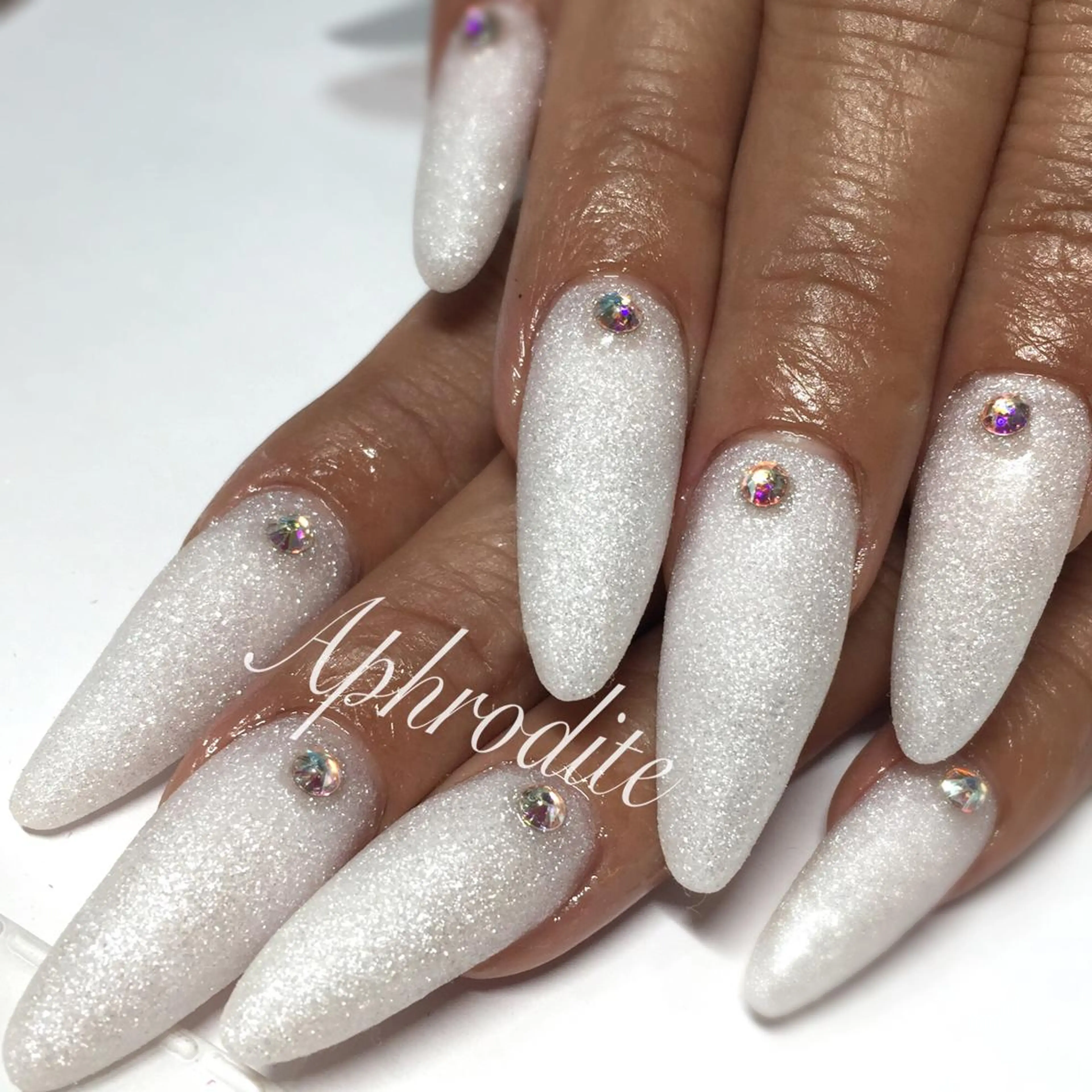 ロング ネイル アートネイル スカルプネイル APHRODITE Nagisaのネイルデザイン