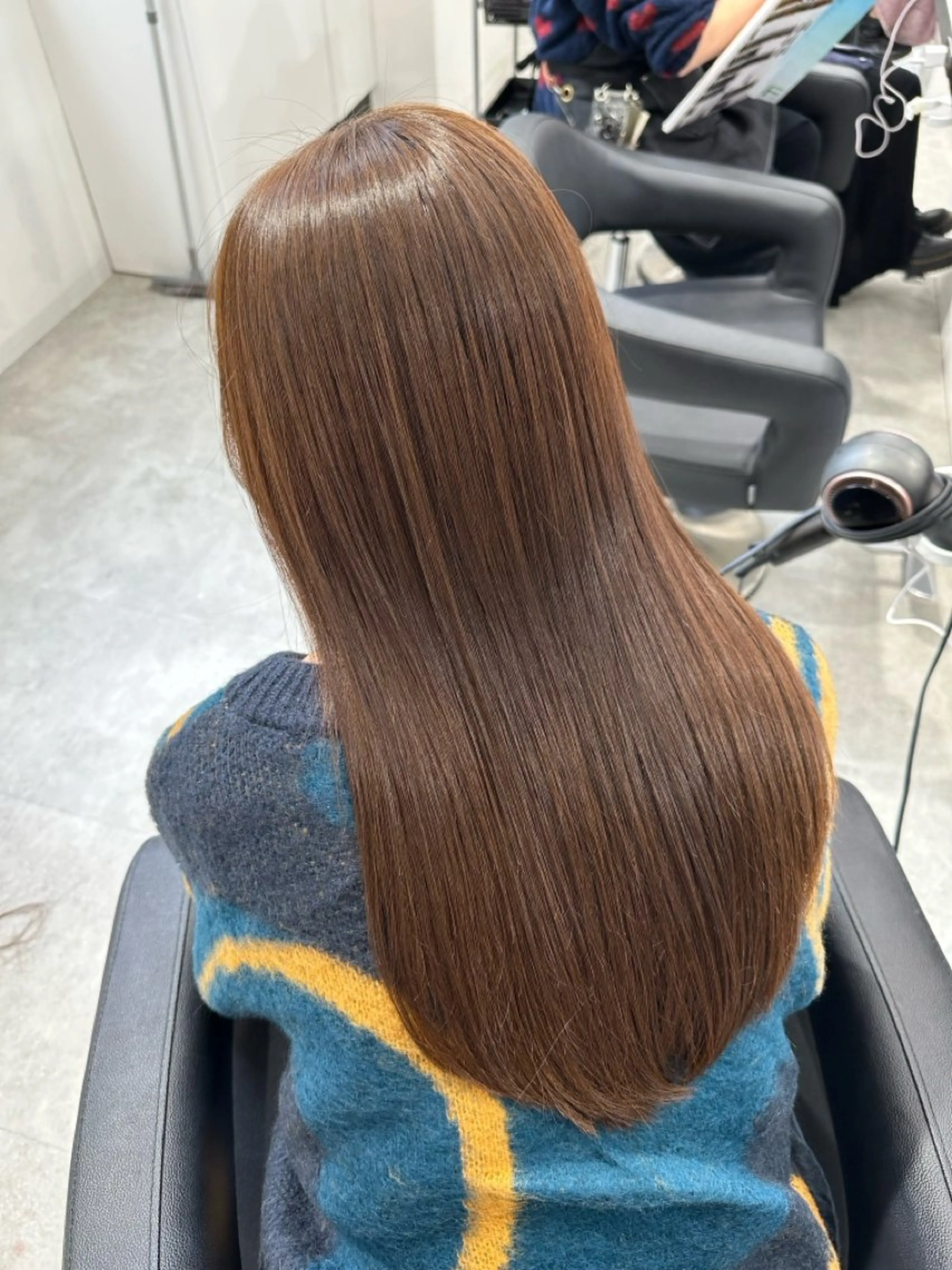 ロング ヘアカラー トリートメント 🥨ベージュ/グレー ジュ/moe🥨のヘアスタイル
