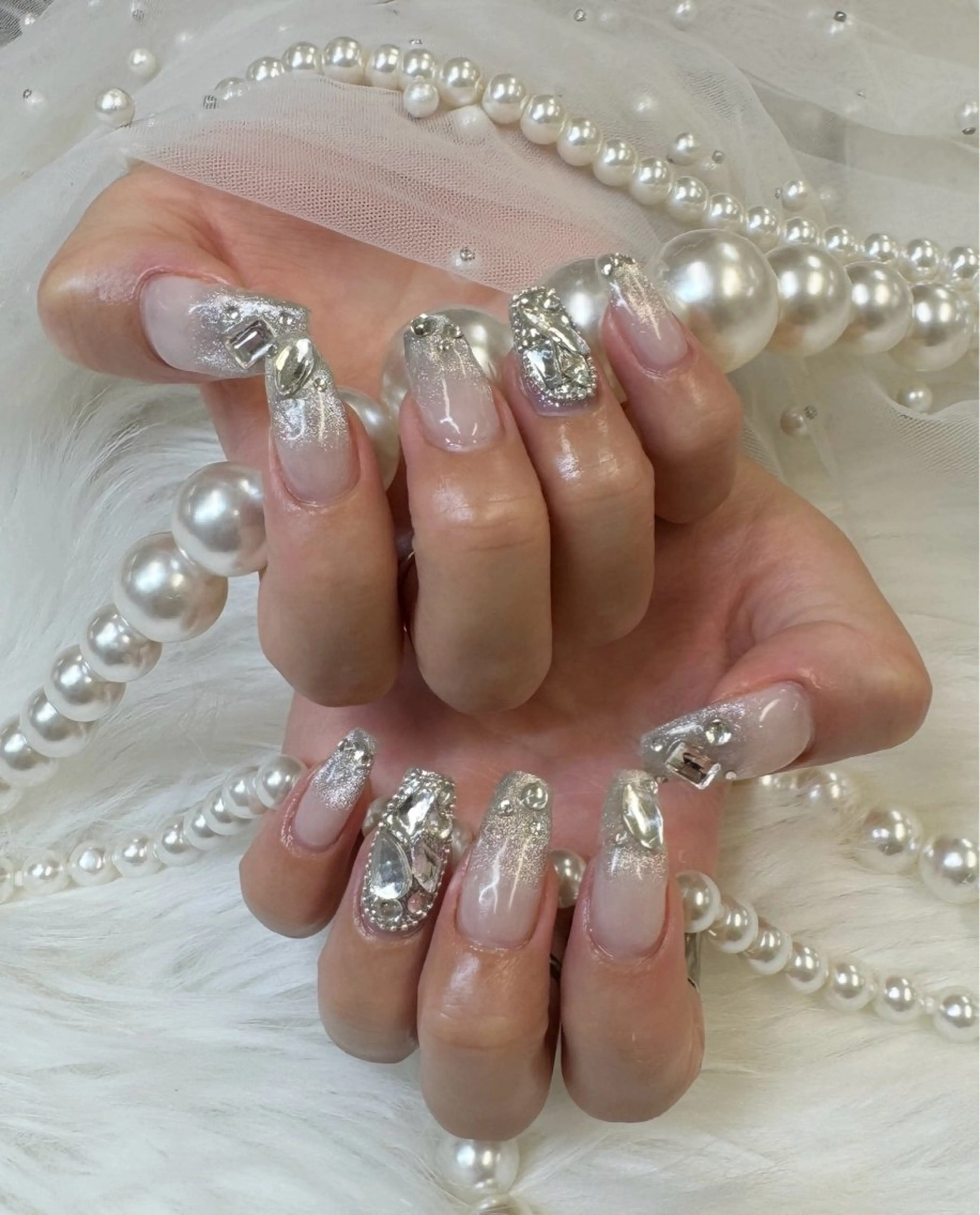ネイル ボルドー ドット フットネイル フレンチネイル ジェルネイル ハンドネイル クイーンズネイル銀座所属・Queeens nailのネイルデザイン