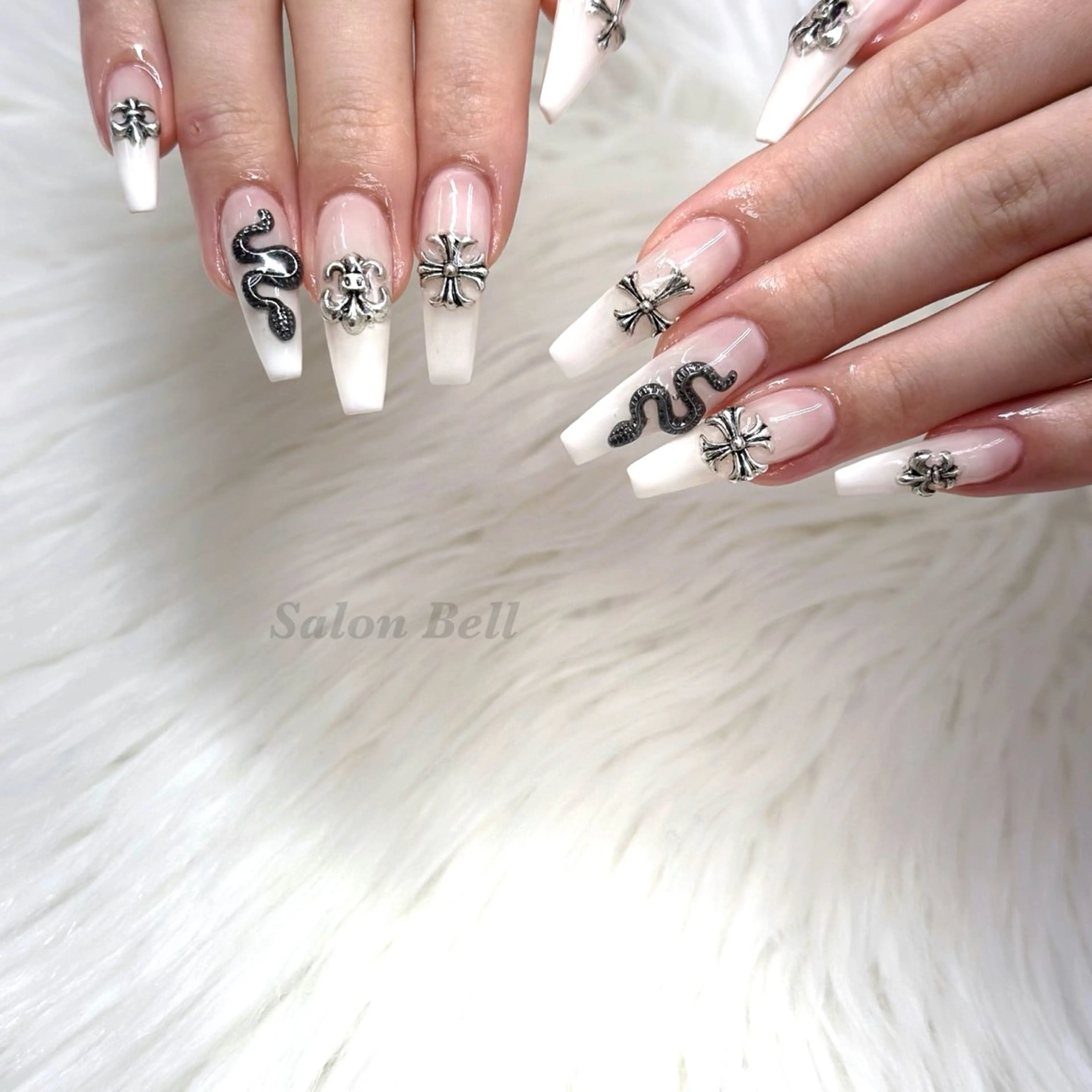 ネイル Bell 富田林店 SAYAKAのネイルデザイン