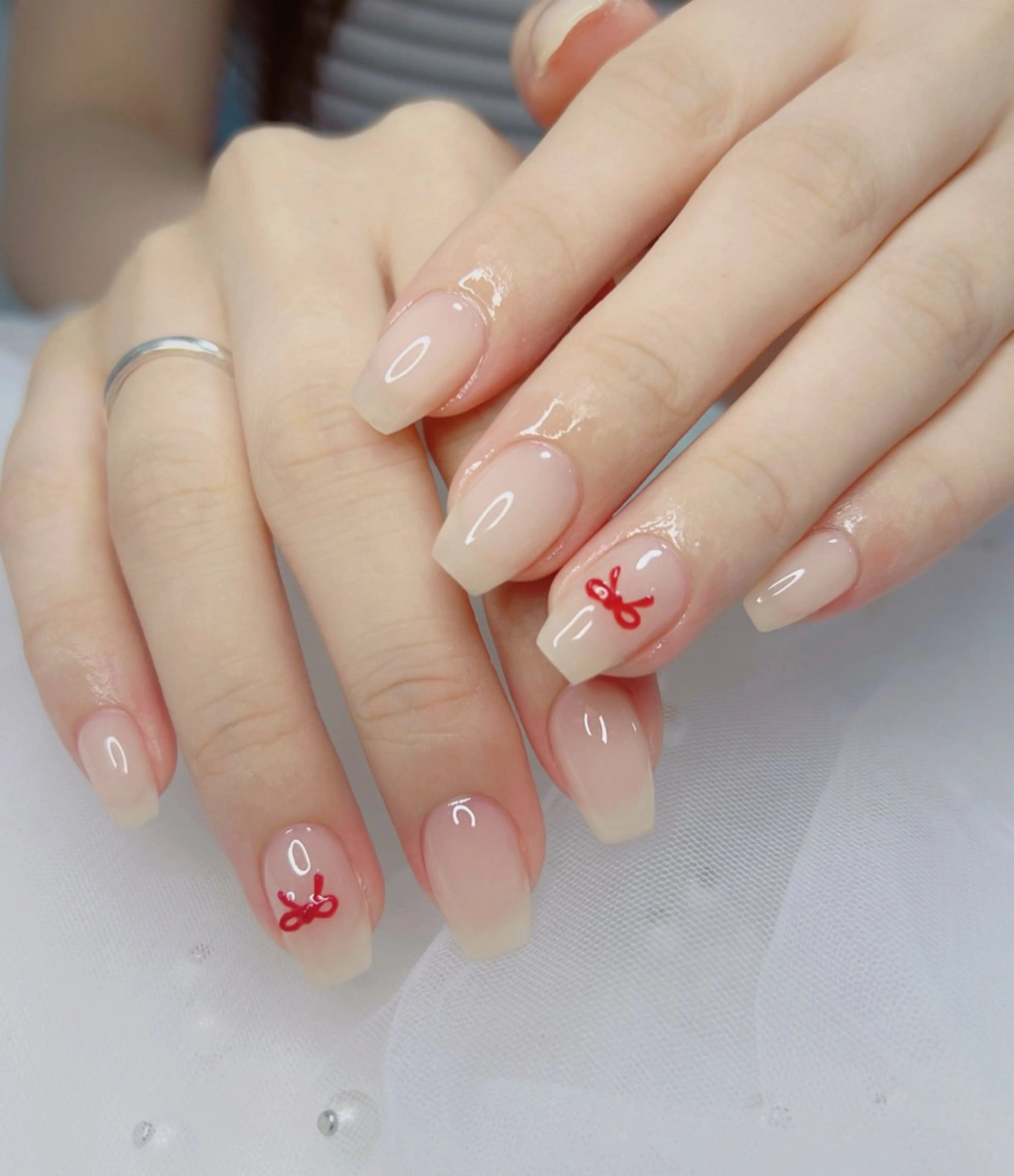 ネイル オーロラネイル 長さ出し フットネイル 韓国ネイル ラメ(グリッター) ハンドネイル 👍thumbs up nail👍のネイルデザイン