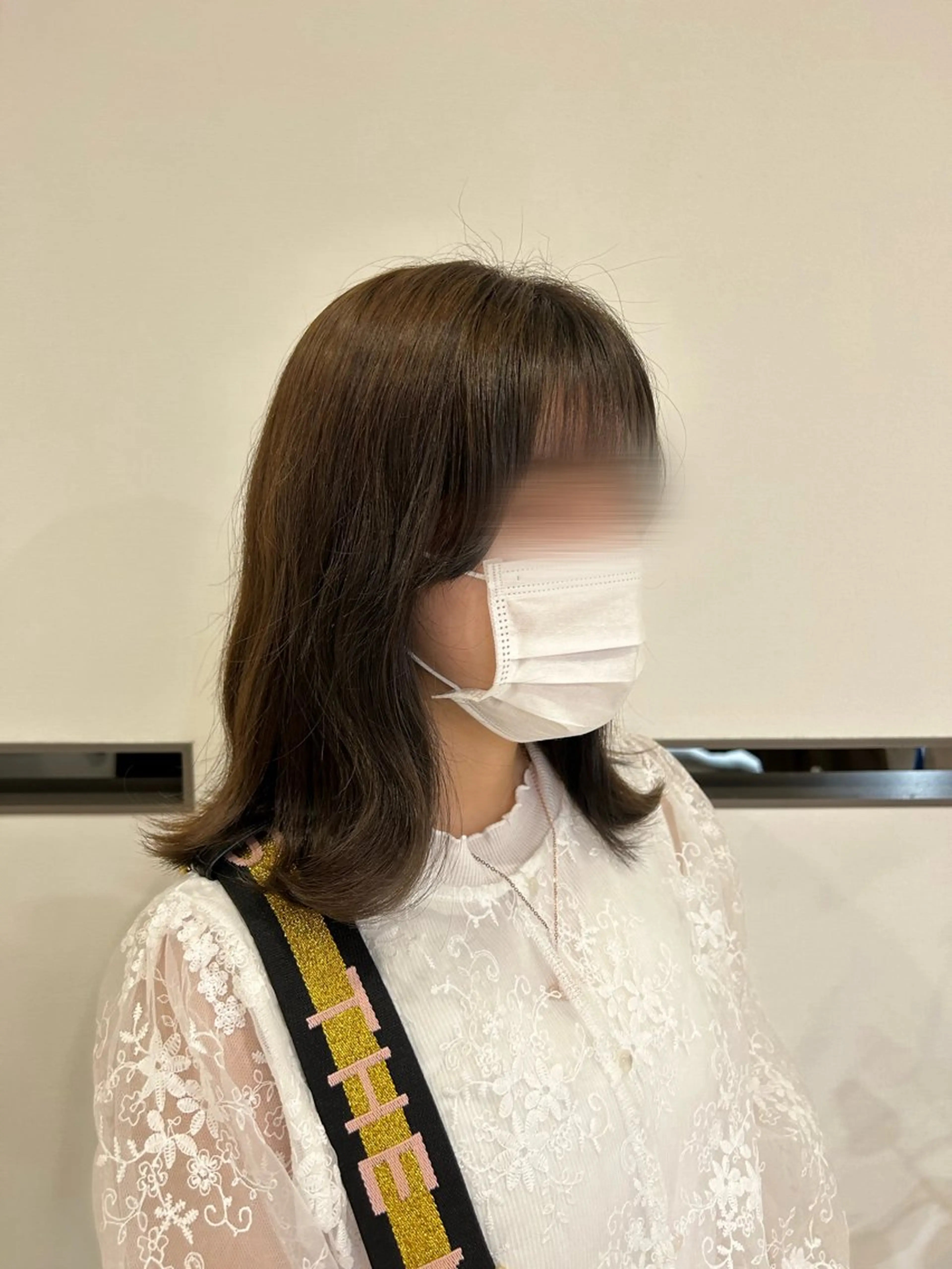 セミロング amoretto miyuのヘアスタイル