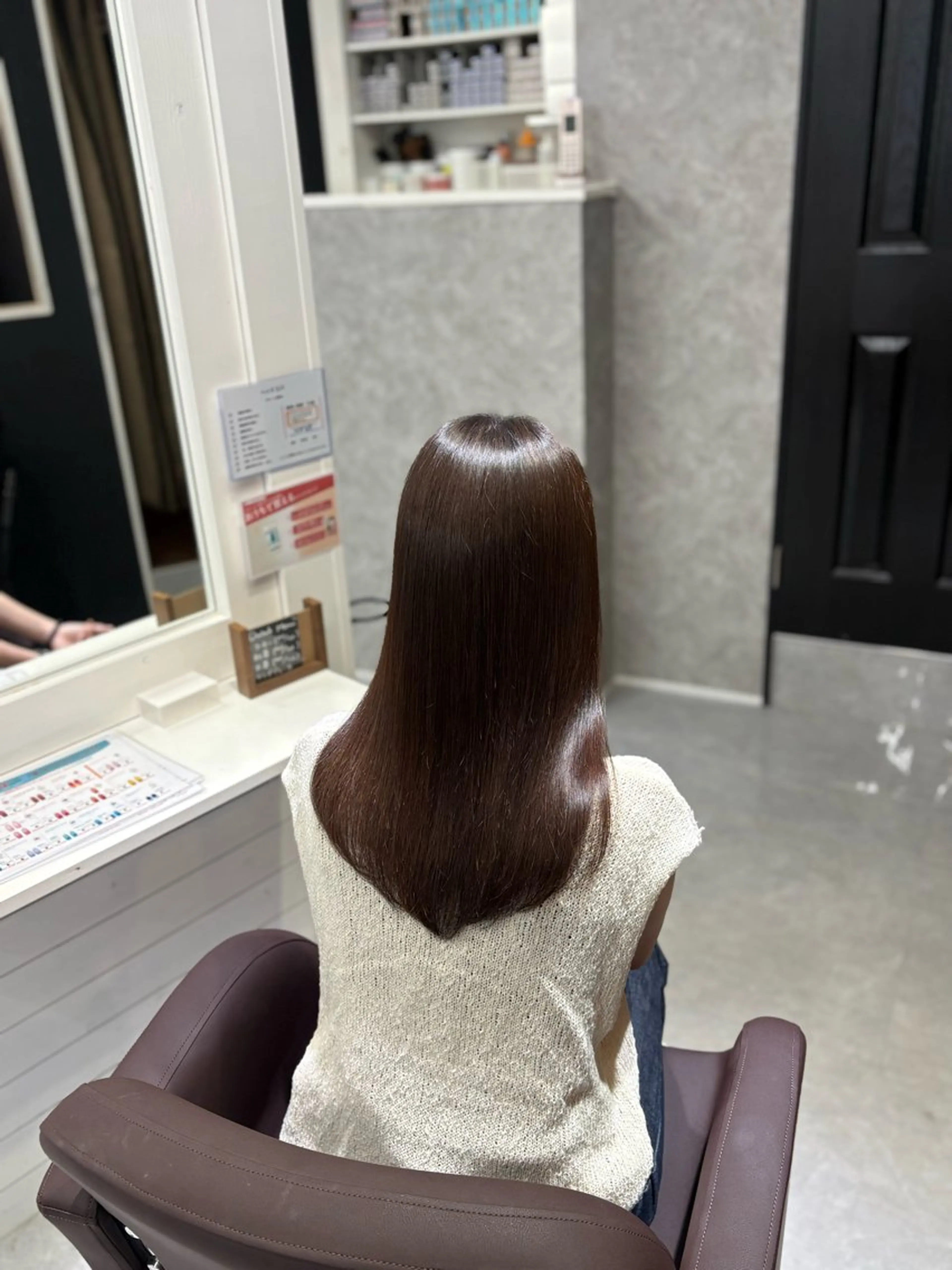 セミロング 髪質改善 トリートメント トリートメント ヘッドスパ Aura 髪質改善＆韓国レイヤー所属・あい❤︎ /髪質改善/艶カラーのヘアスタイル