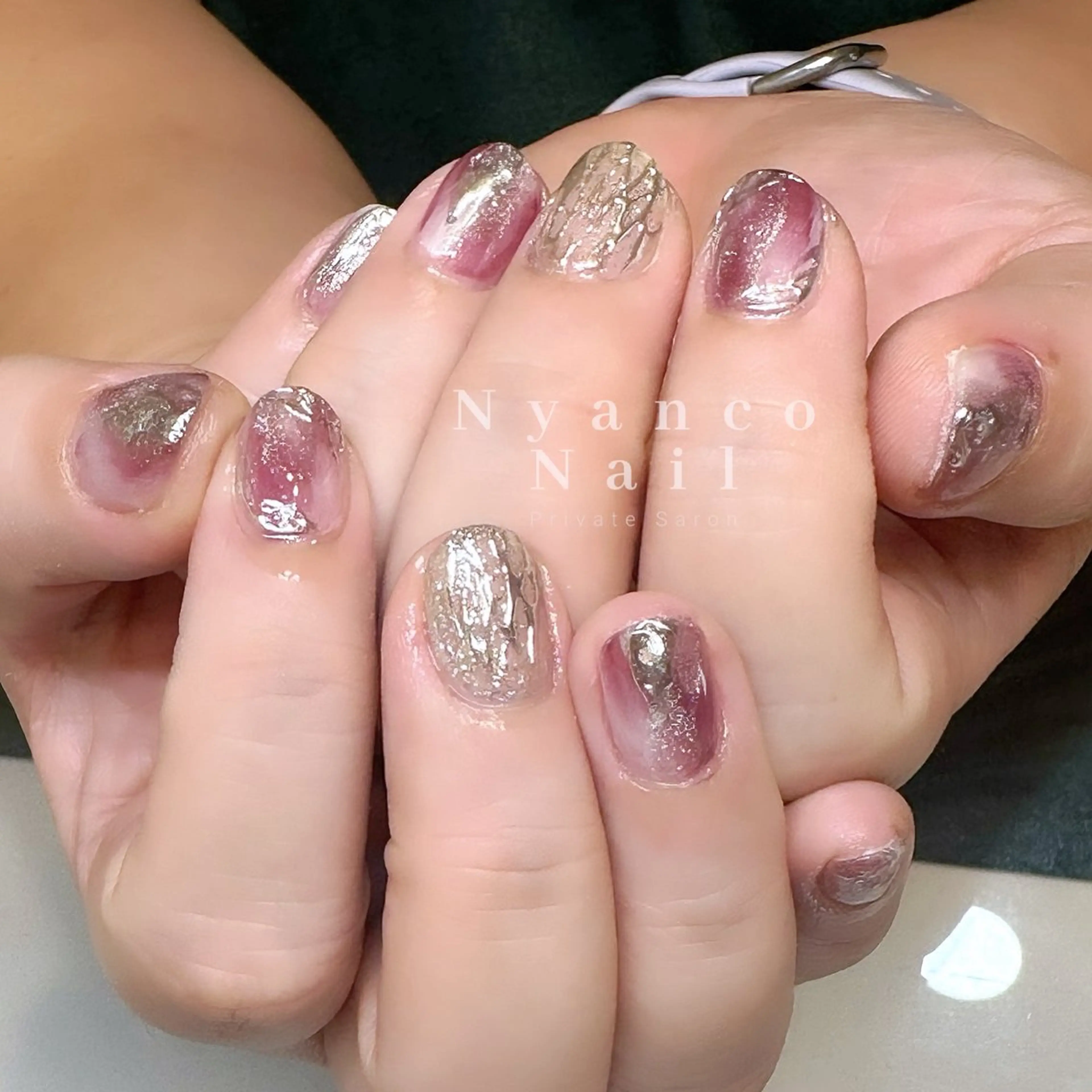 ネイル ジェルネイル ラメ(グリッター) マグネットネイル ミラーネイル ニュアンスネイル Nyanco Nailのネイルデザイン