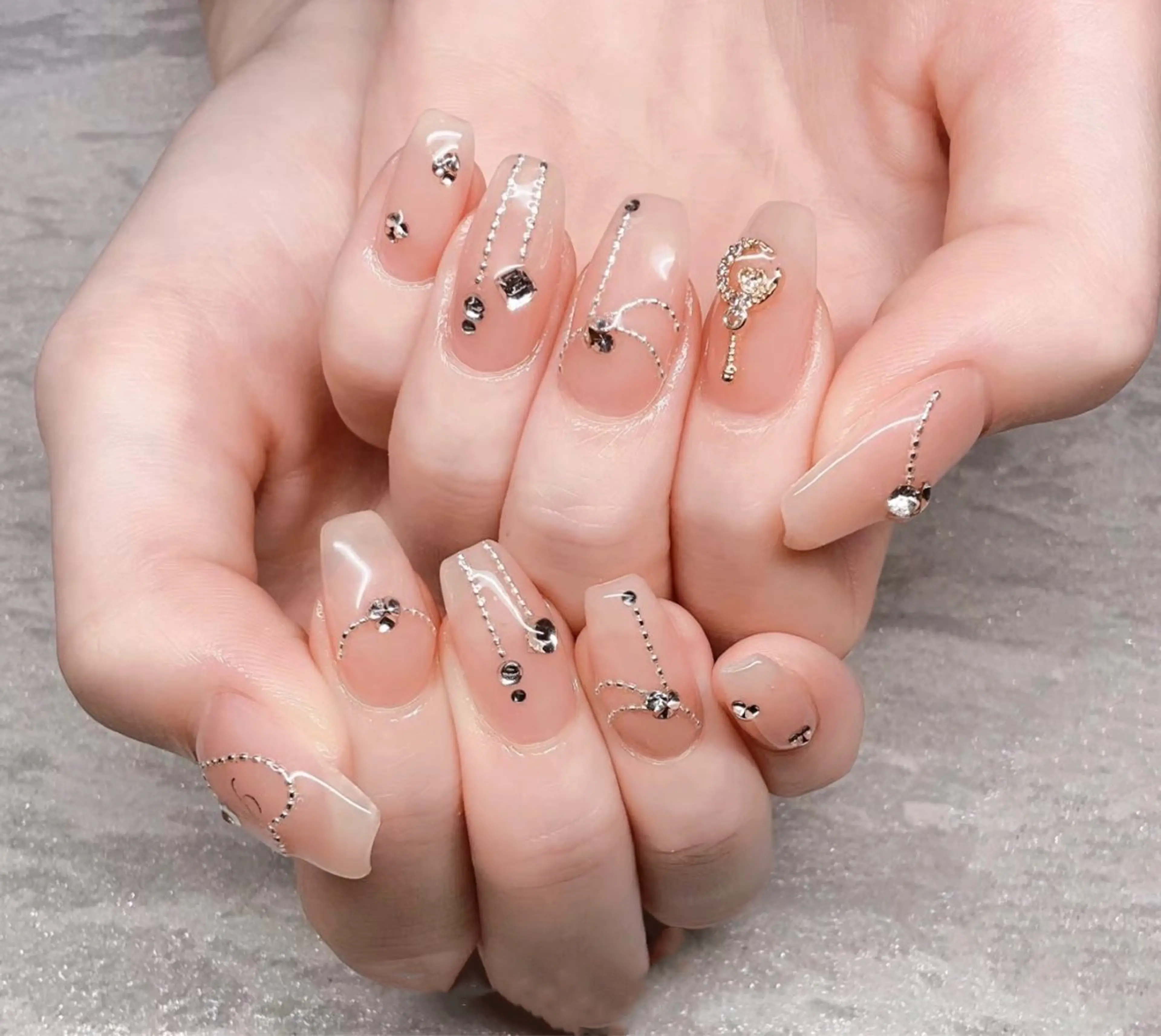 ネイル アートネイル フットネイル フレンチネイル ジェルネイル ガラスフレンチ ハンドネイル Mimo beau ty   salonのネイルデザイン