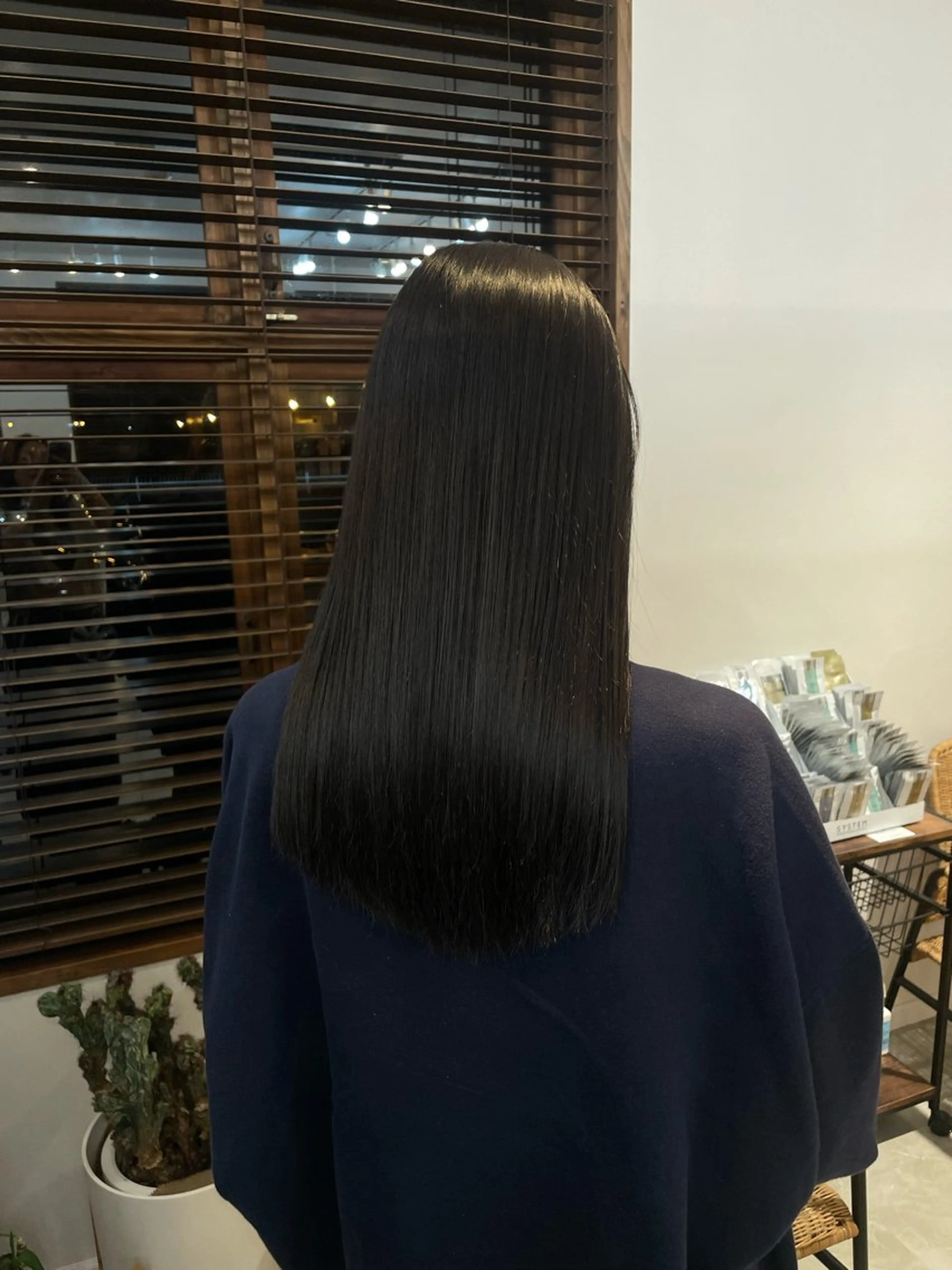 ロング niuniu所属・萩原 見咲のヘアスタイル