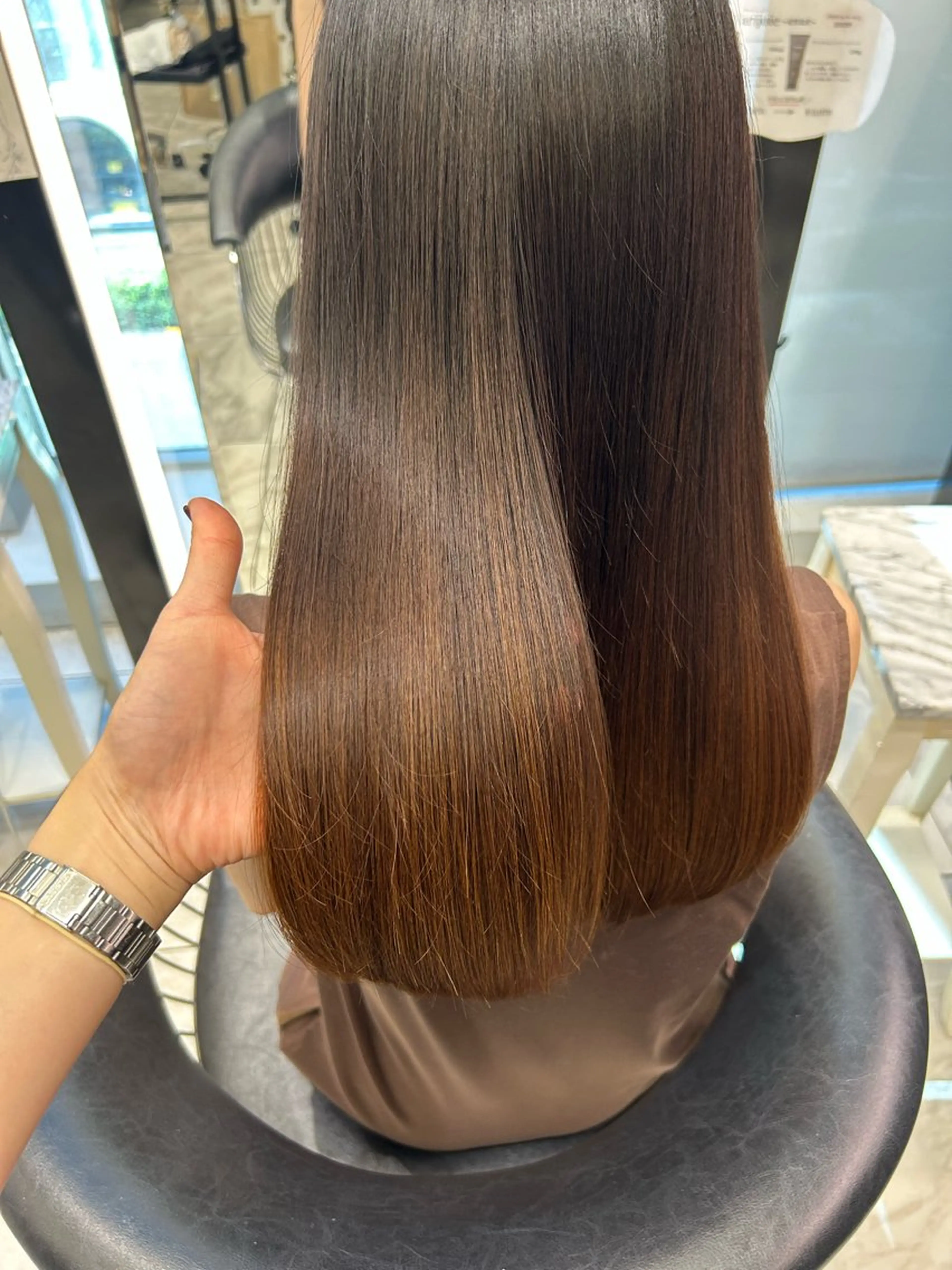 セミロング トリートメント 垢抜けヘア 韓国ヘア銀座近下菜央のヘアスタイル