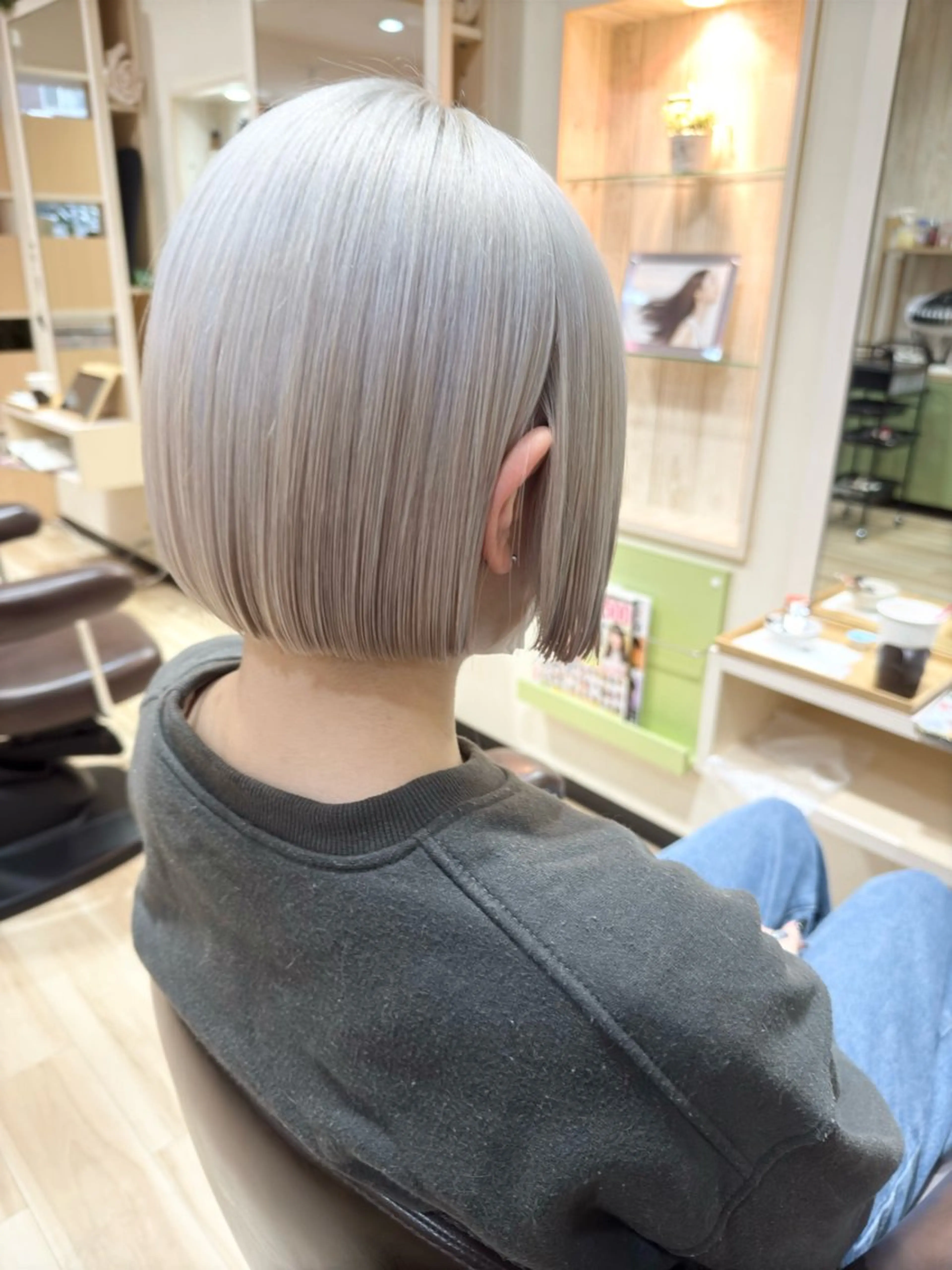 ショート カラー ブリーチ ケアブリーチ ダブルカラー ハイトーンカラー ヘアカラー トリートメント 🌈派手髪ハイトーン 🌈鈴木亮太🌈のヘアスタイル