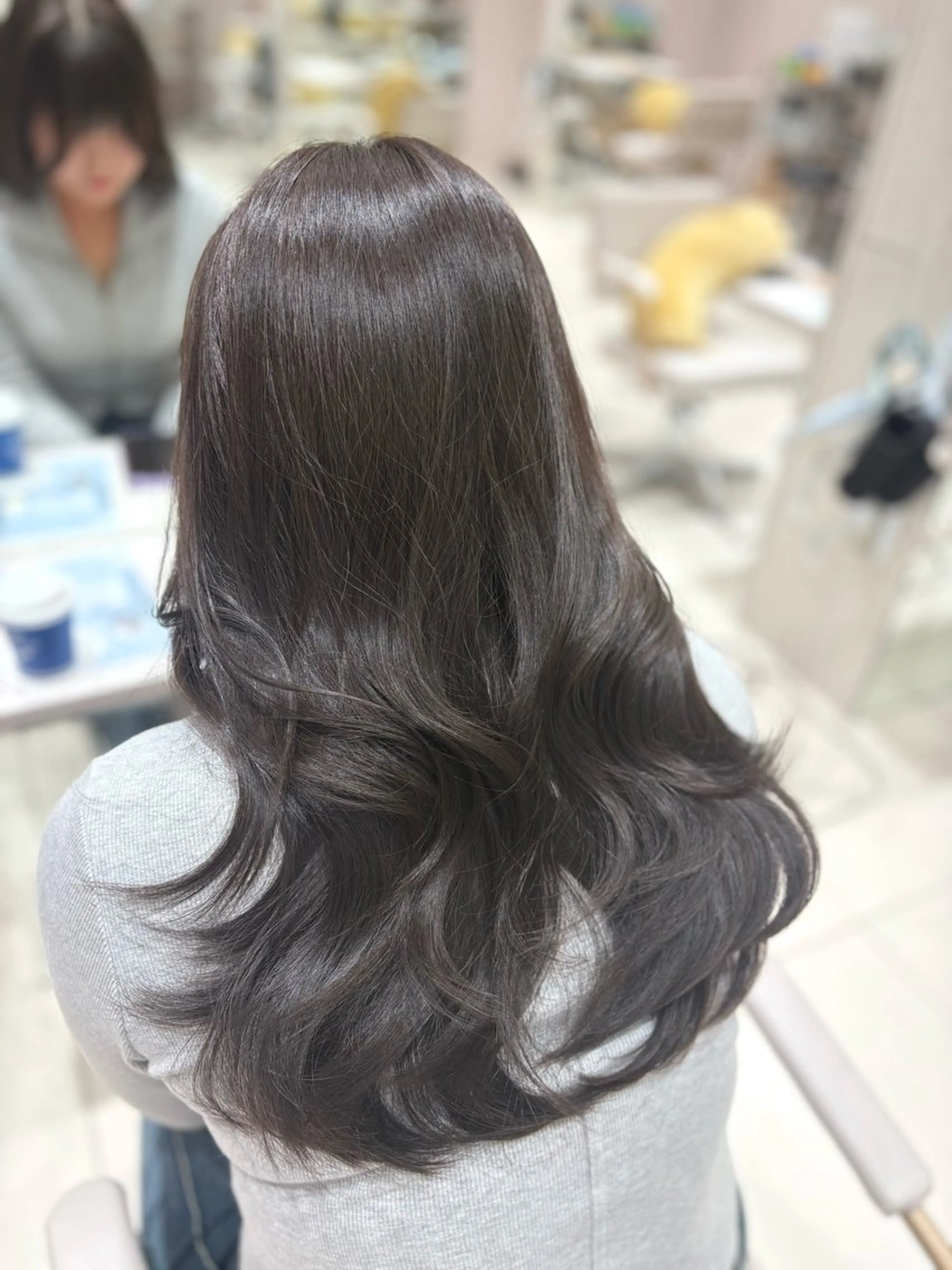 ロング カラー 透明感カラー グレージュ ラベンダーカラー ラベンダーグレージュ ラベンダーグレー ヘアカラー トリートメント 銀座/赤み消し/ 透明感カラー🩶りくのヘアスタイル