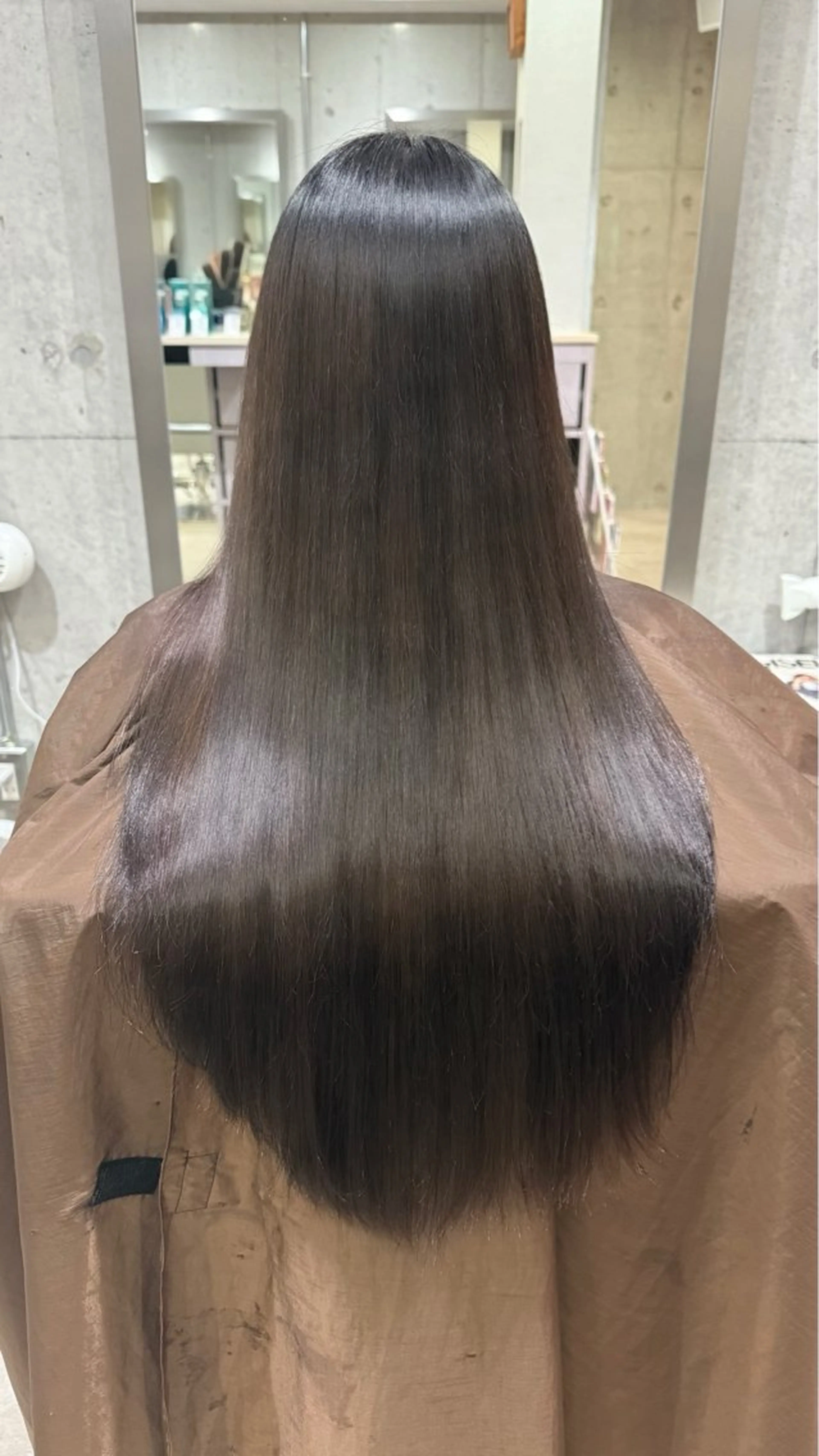 ロング トリートメント RUKA🩰透明感 寒色カラー/レイヤーのヘアスタイル
