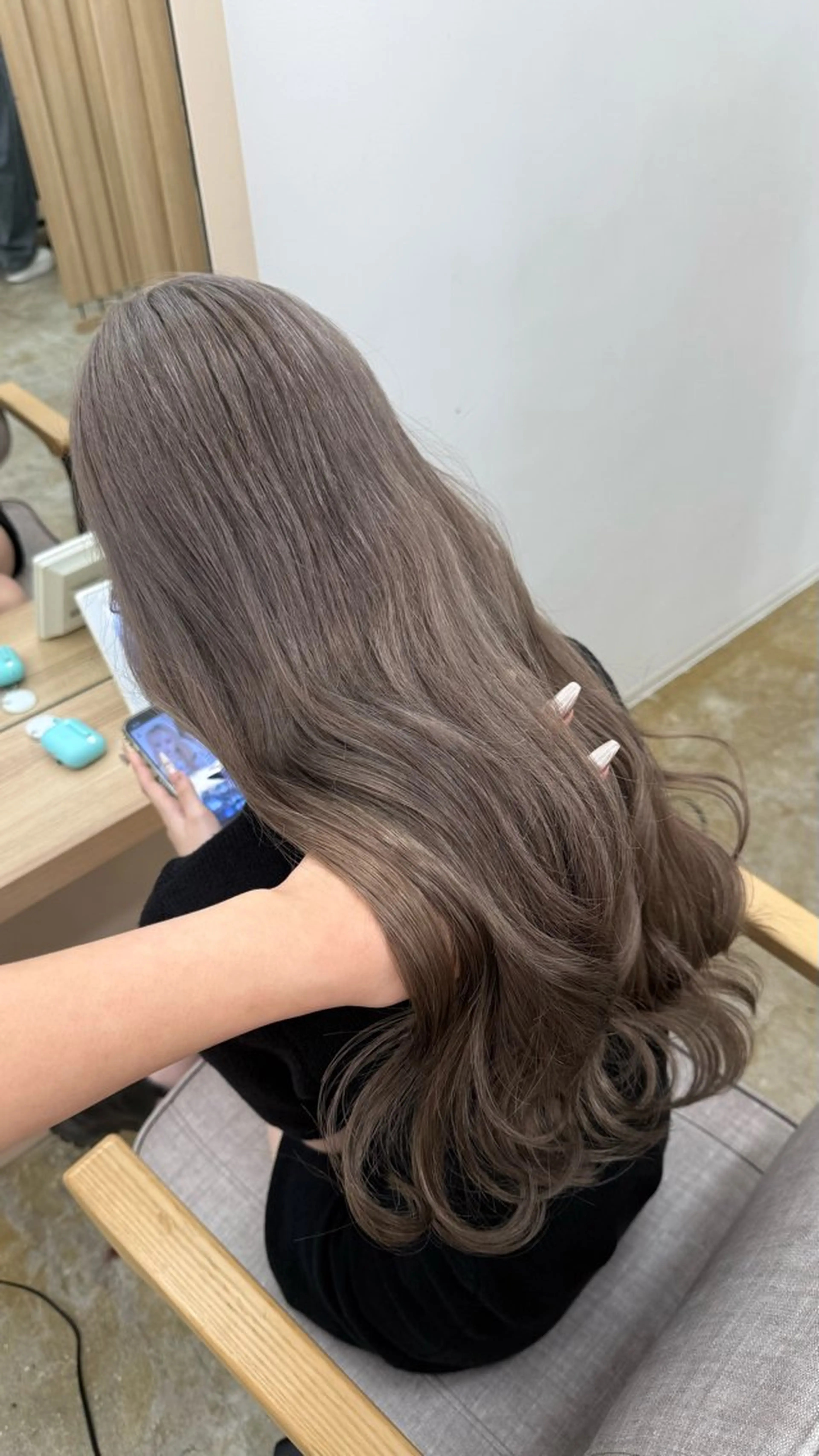 ロング ヘアカラー トリートメント SOYON所属・艶髪✖️ハイトーン 🫧YURIA🫧のヘアスタイル