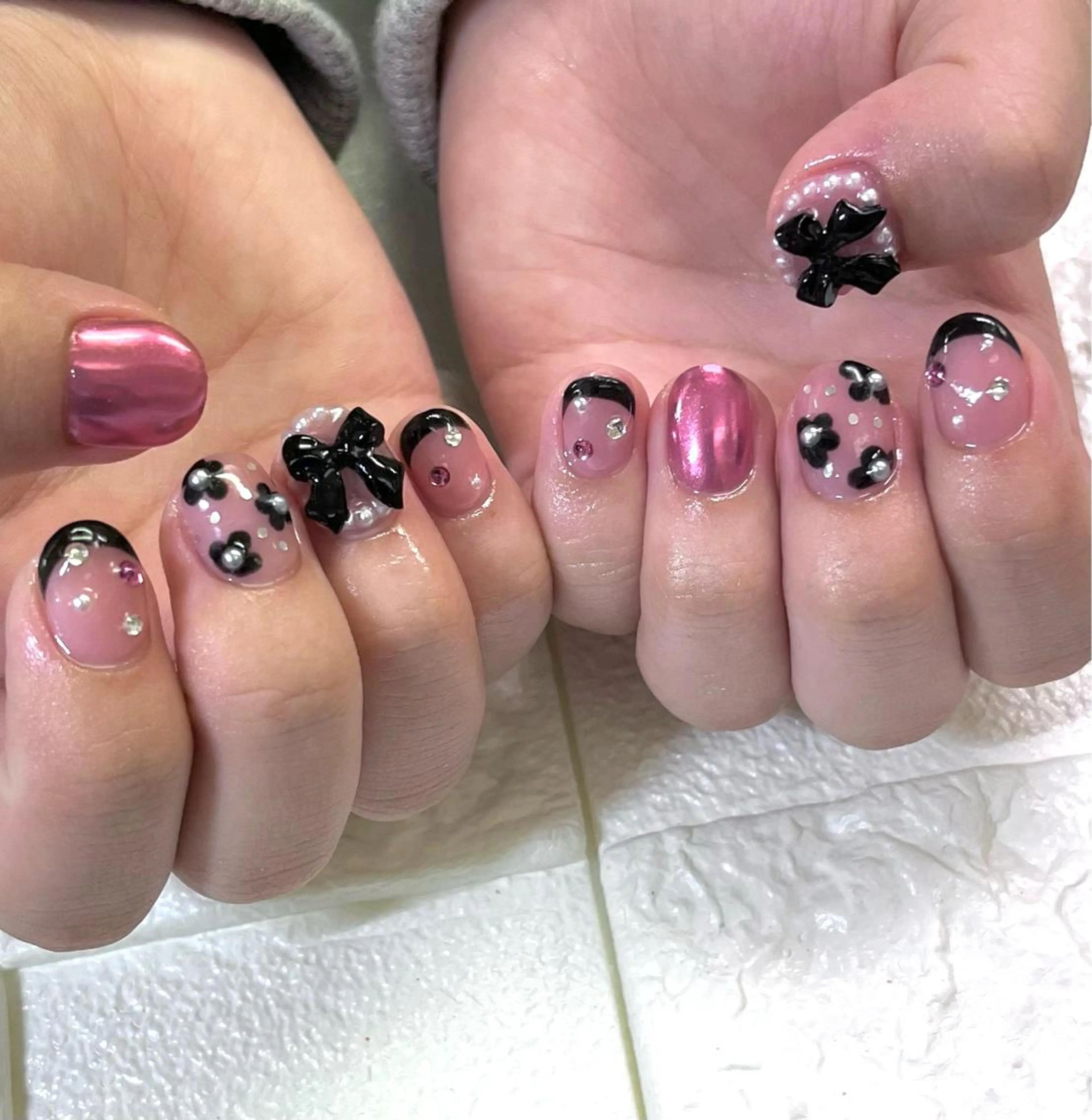 ネイル フレンチネイル ガーリー キラキラネイル 韓国ネイル ミラーネイル ハンドネイル フットネイル para ☀︎ sol by BECK所属・Para Sol nail　Maoのネイルデザイン