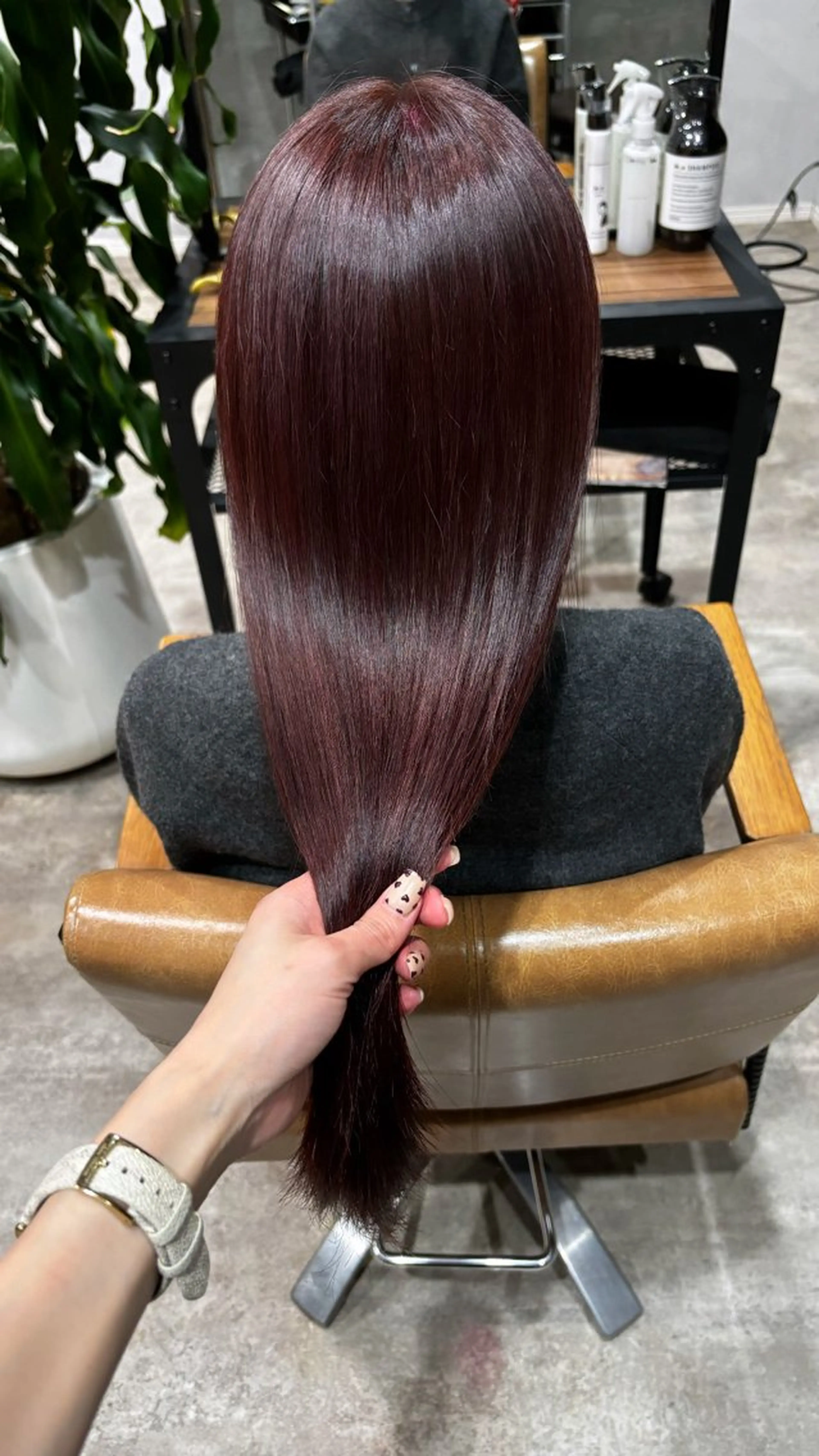 ロング トリートメント ﾔﾏｼﾀ ﾘﾘのヘアスタイル