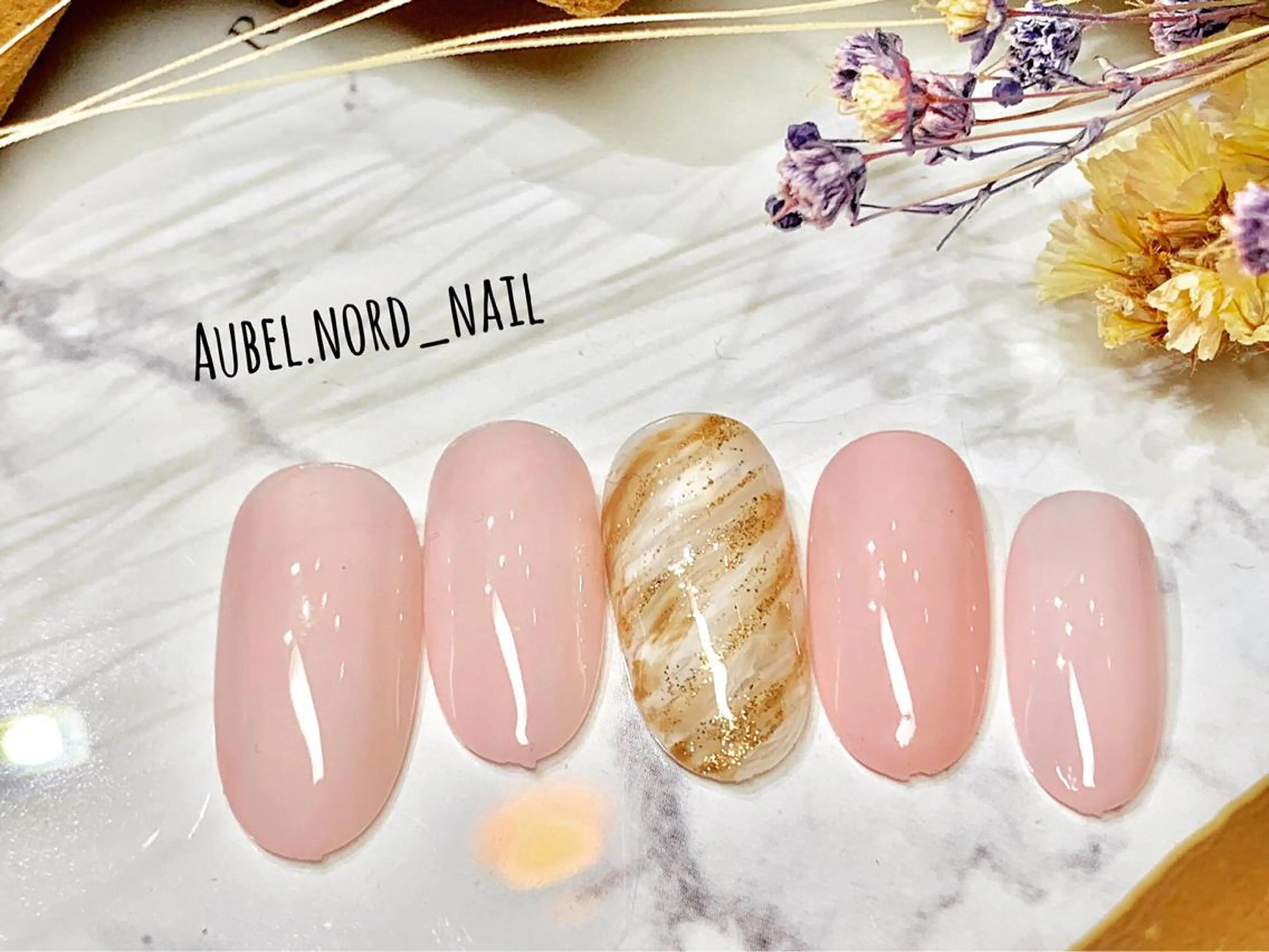 ネイル Aubel.nord_nail所属・Aubel.nord オーベルノールのネイルデザイン