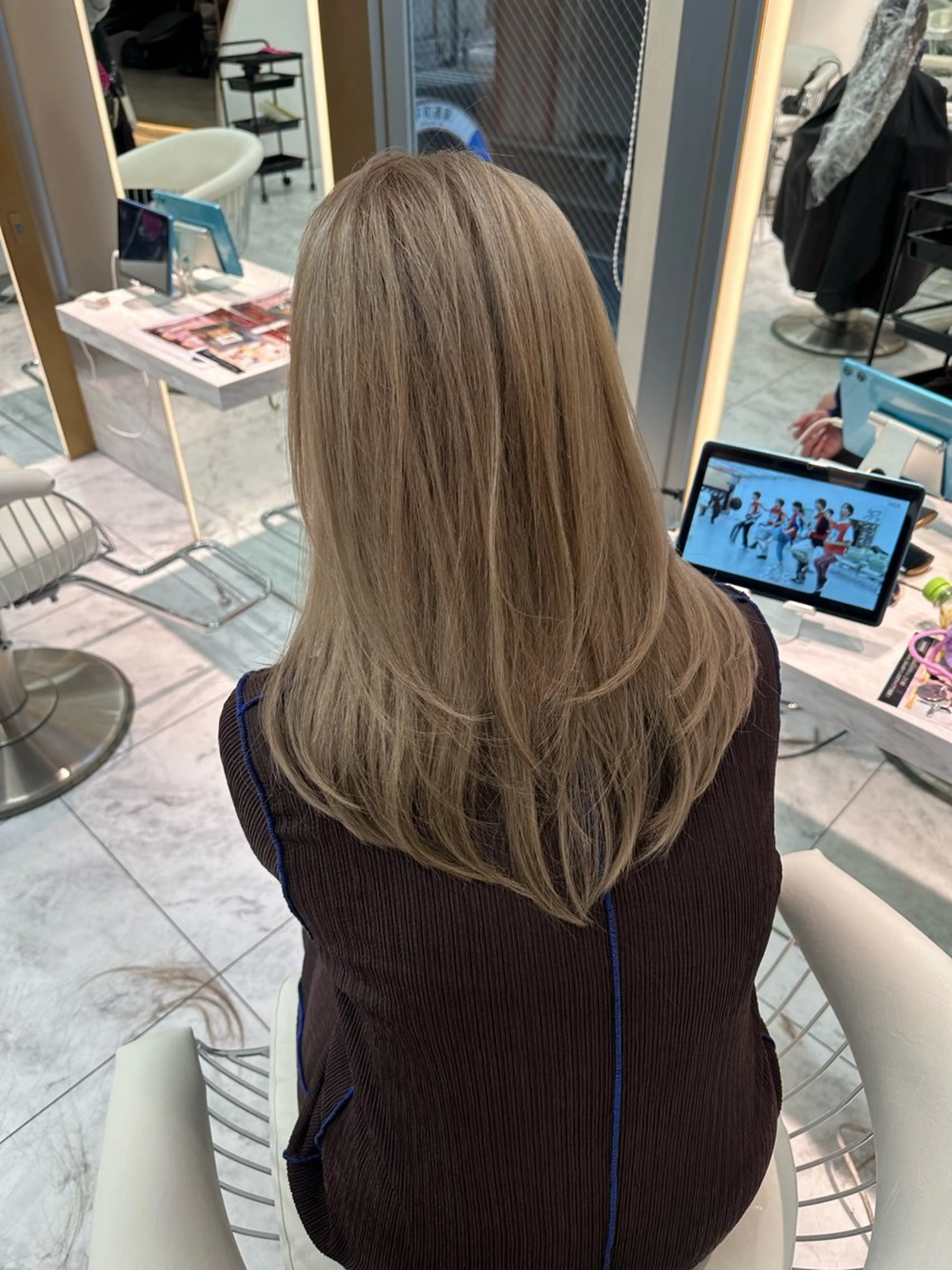 ロング カラー レイヤーカット カット ヘアカラー トリートメント 🍒楓🍒北九州1 艶カラー作る人🎨のヘアスタイル