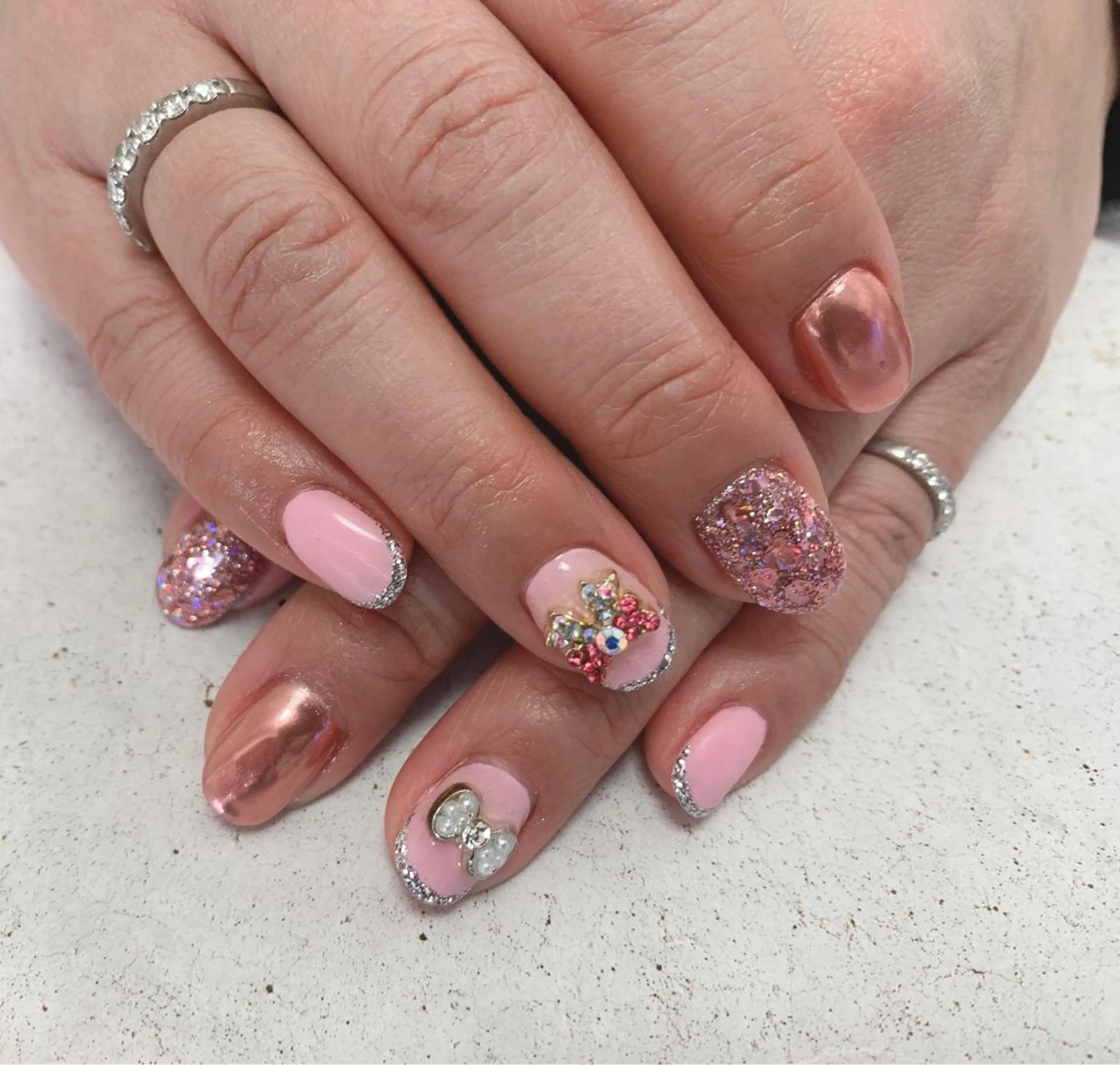 ネイル ストーンネイル nico.nico.mark NAIL所属・小林 梓のエステ・リラクイメージ