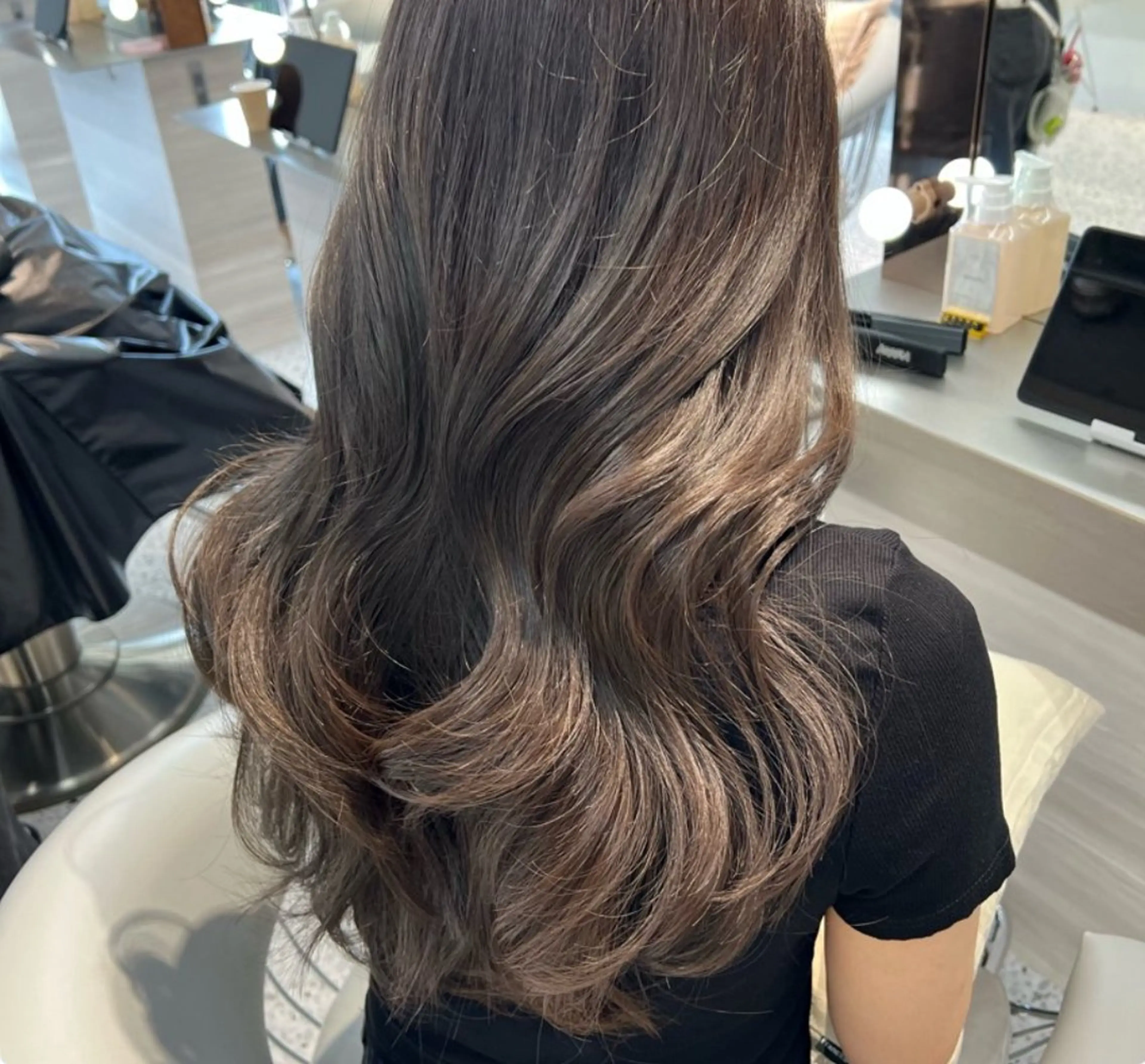 ロング アッシュ アッシュグレー アッシュグレージュ 韓国風ヘア ワンホンヘア ヘアカラー トリートメント Lond Role所属・🎀透明感カラー shizuka🎀のヘアスタイル