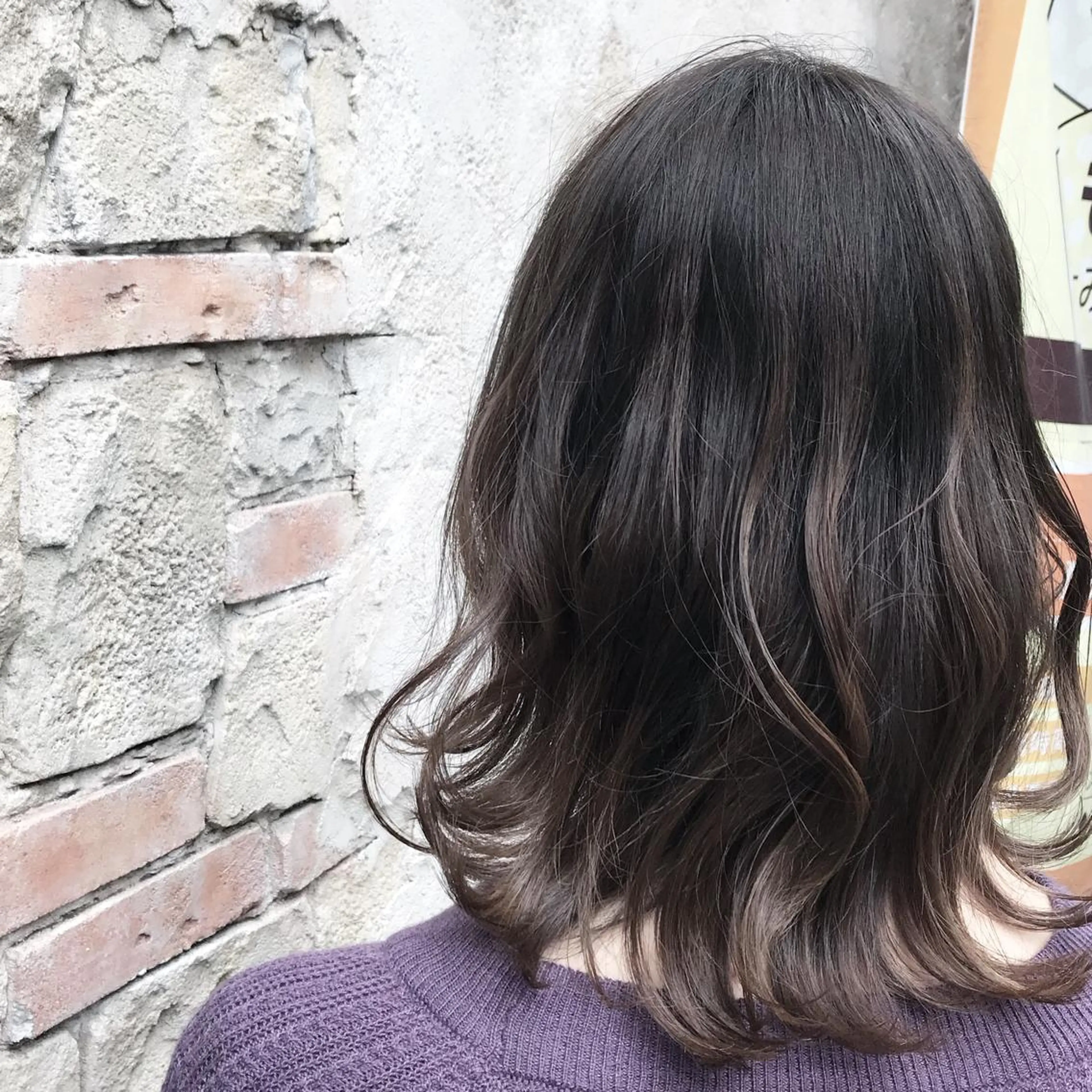 ミディアム カラー バレイヤージュ グラデーションカラー レイヤーカット 外ハネヘア ヘアカラー トリートメント 縮毛/ショート/ ボブ/レイヤー/小原のヘアスタイル