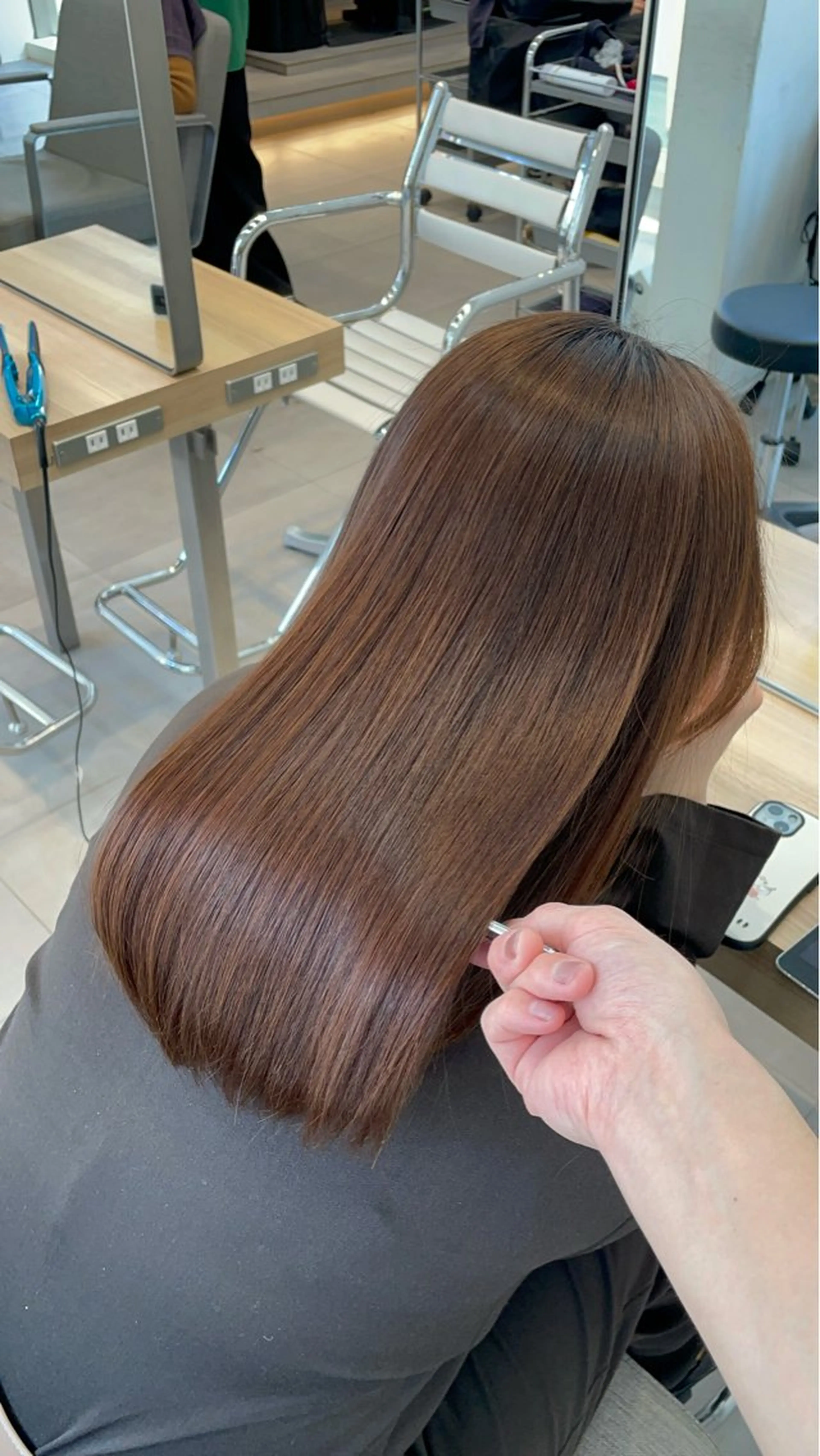 セミロング パーマ 縮毛矯正 トリートメント ✨髪質改善✨美髪 矯正🫧小泉のヘアスタイル