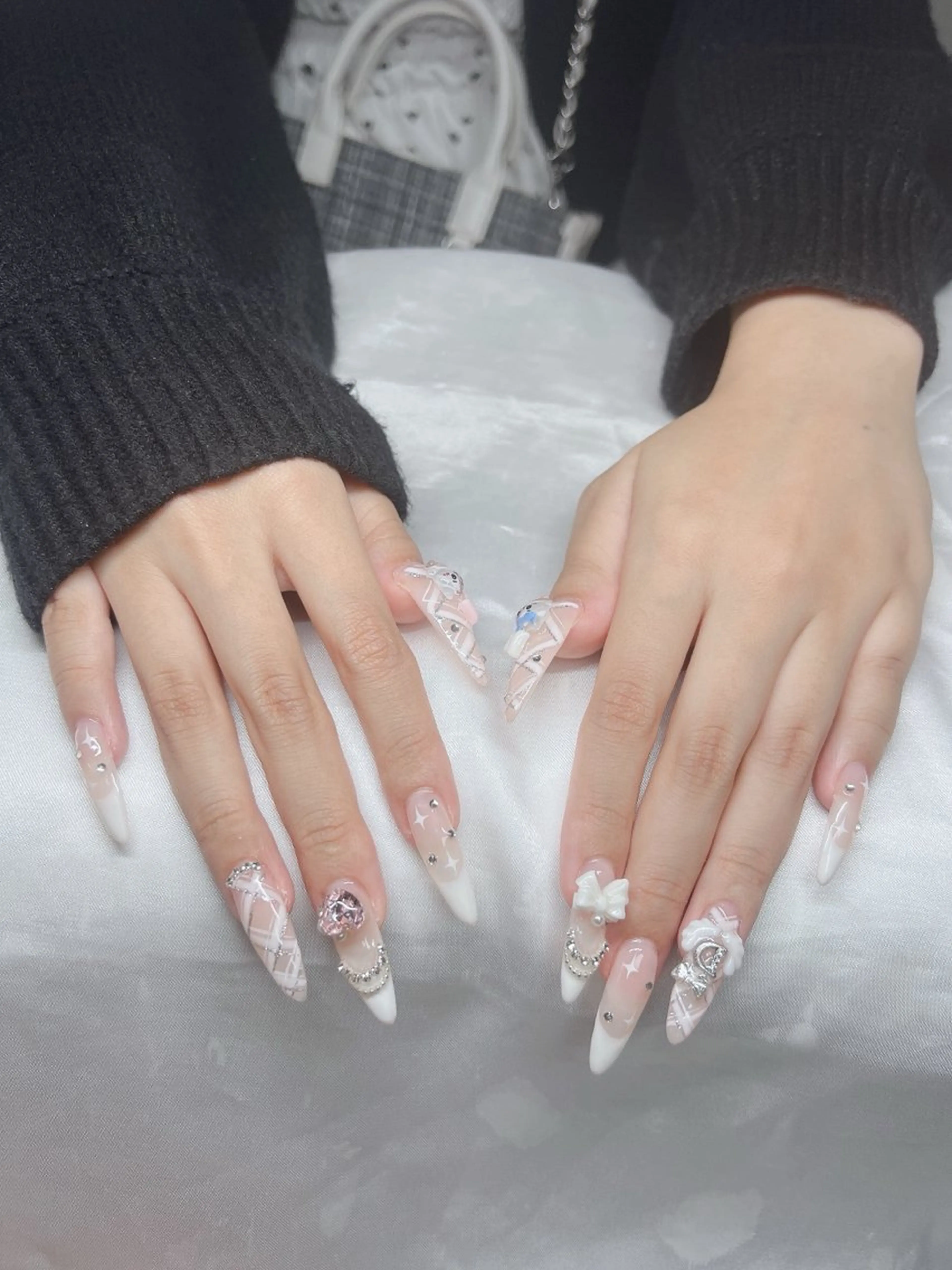 ネイル 長さ出し グラデーション キラキラネイル マグネットネイル ニュアンスネイル ハンドネイル Lee Nails チップ長さだし専門店のネイルデザイン