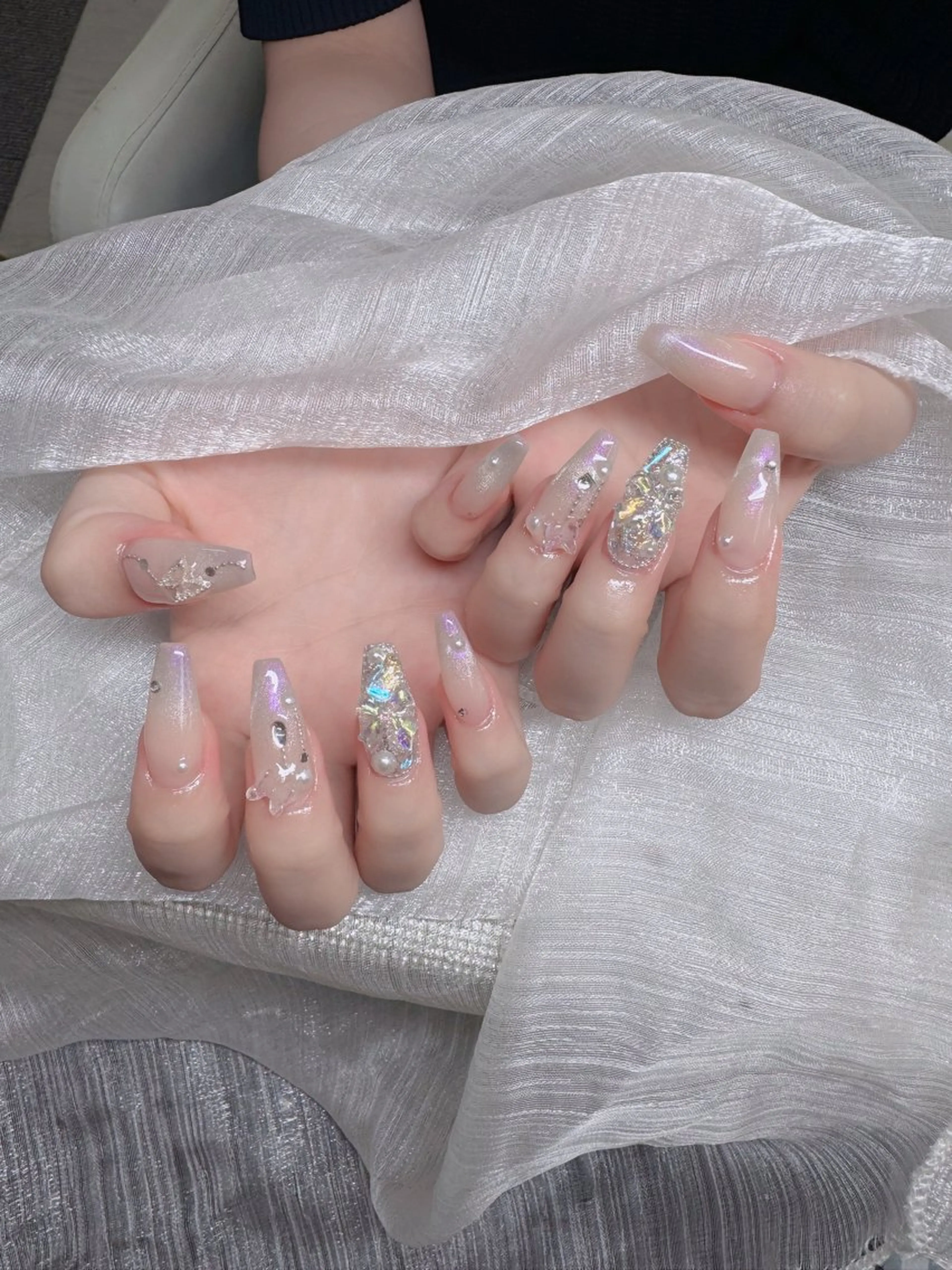 ネイル オーロラネイル フレンチネイル ジェルネイル ハロウィン キラキラネイル ハンドネイル H.baby Nail Salonのネイルデザイン