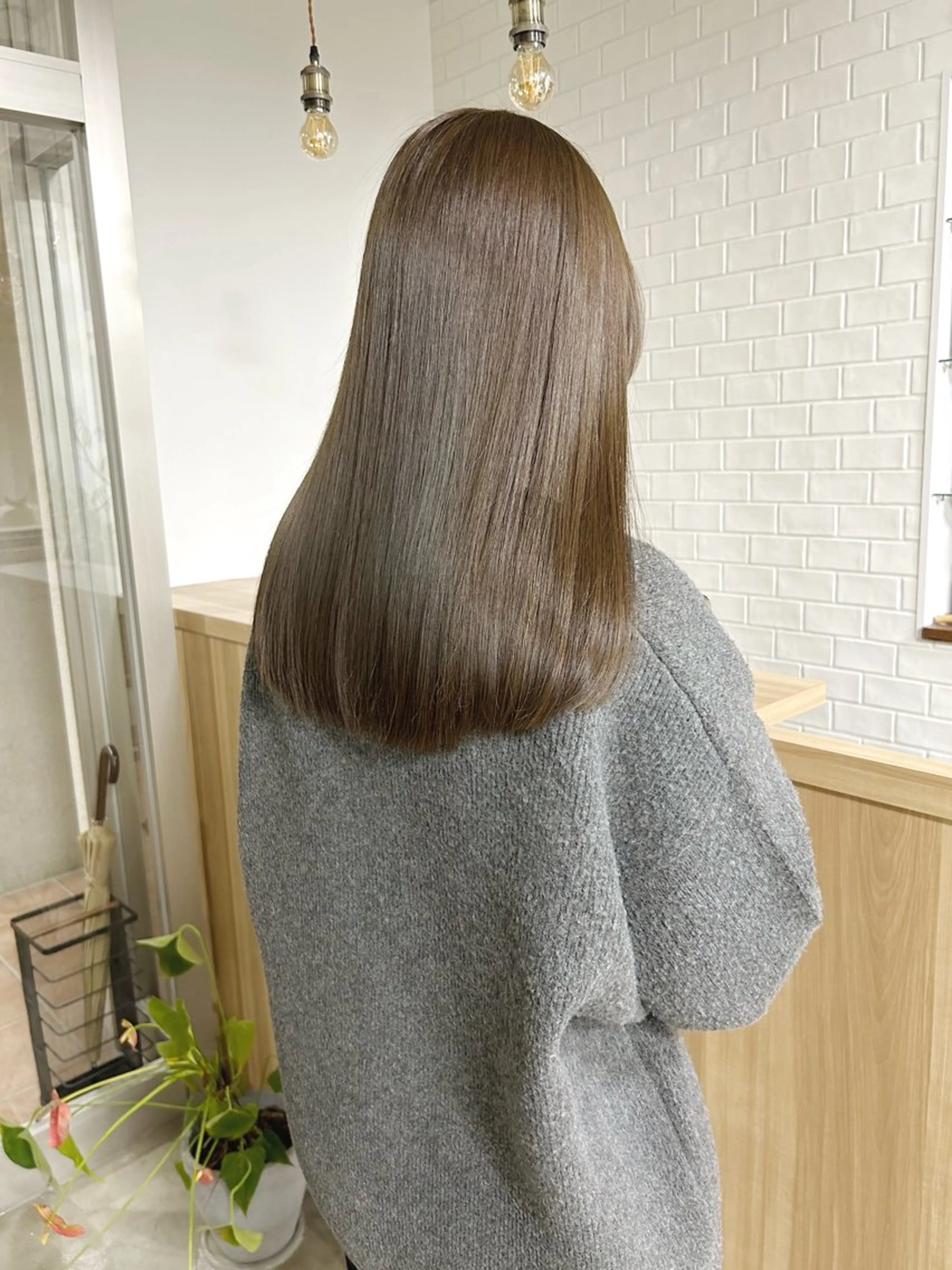 カラー グレージュ オリーブグレージュ オリーブグレー ヘアカラー 津田 七美希のヘアスタイル