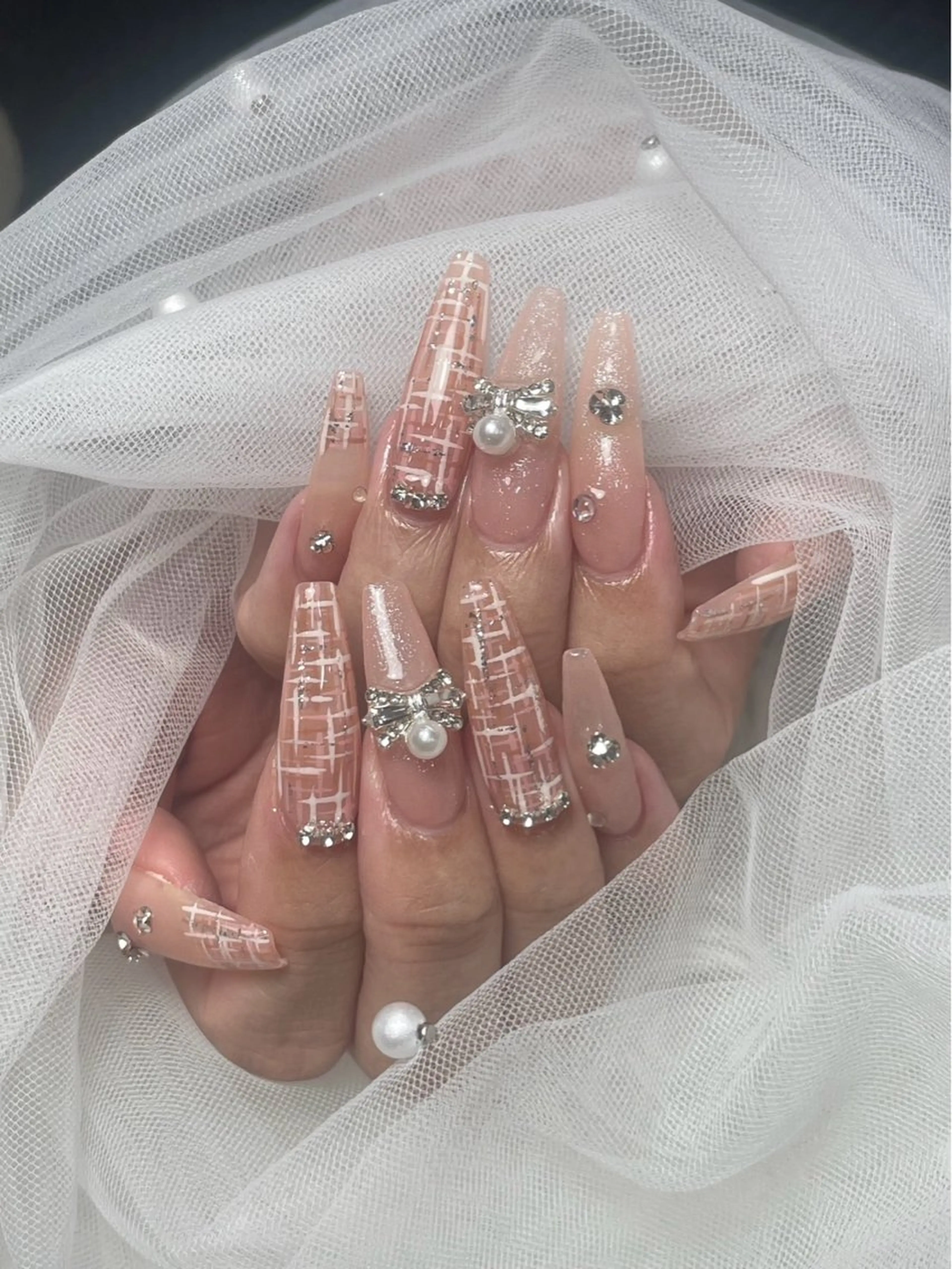 ネイル アートネイル オーロラネイル チークネイル 長さ出し フットネイル ハンドネイル フットネイル ハンドケア Noiranail_ studio所属・Noiranail_ studioのネイルデザイン