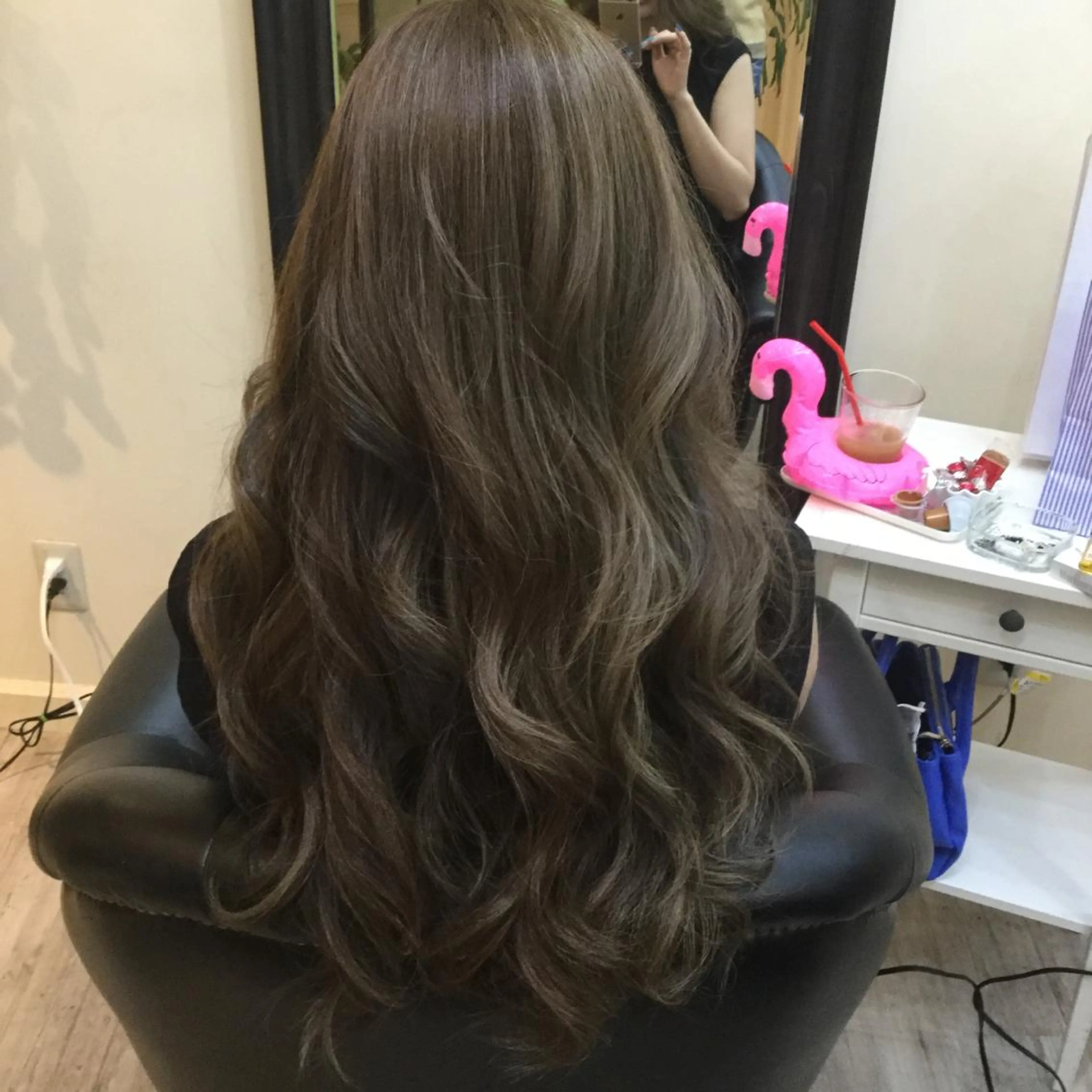 セミロング ロング カラー ハイライトカラー ハイライト 鶴見 和美のヘアスタイル