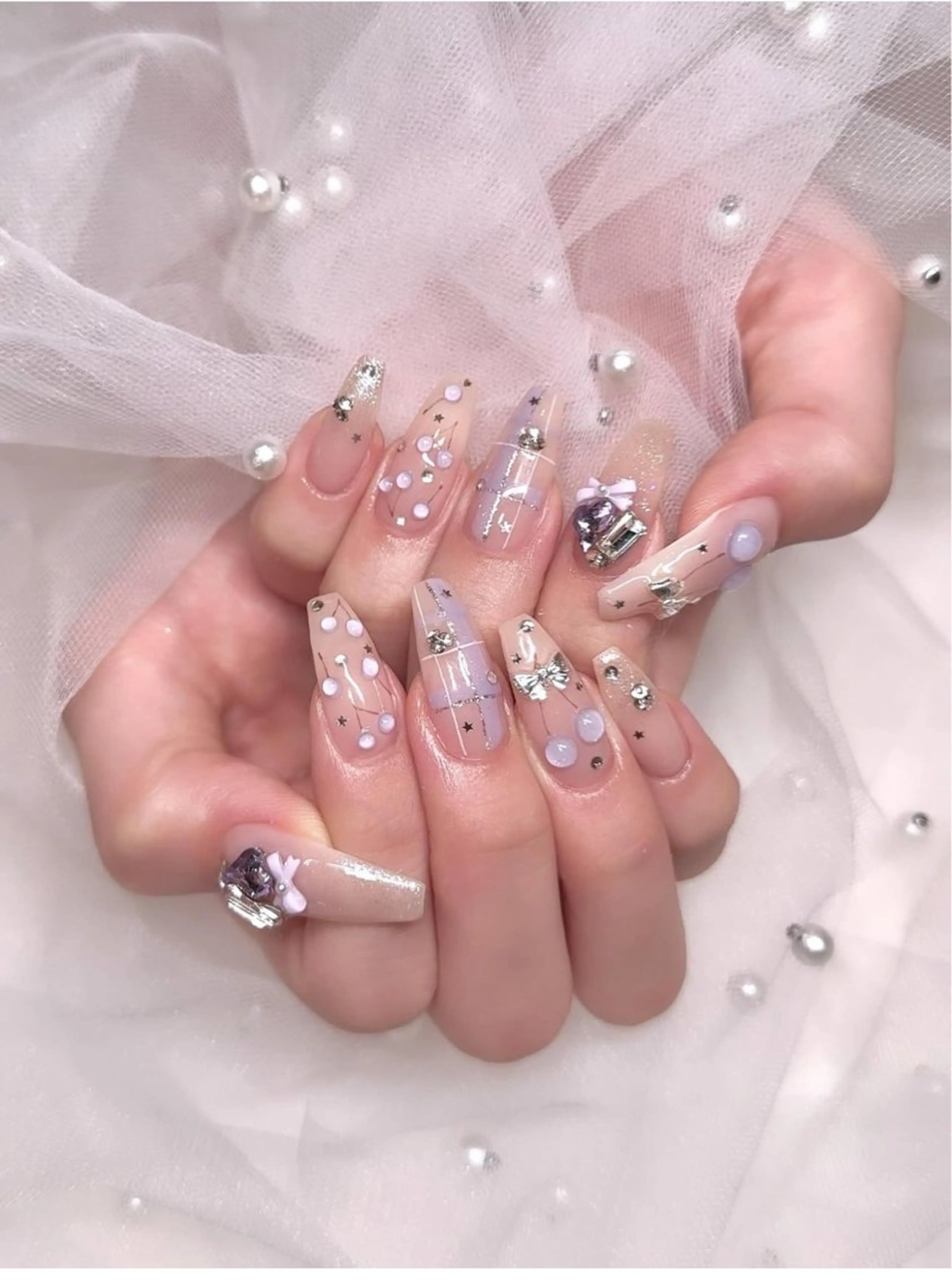 ネイル アニマル柄 オーロラネイル チークネイル フラッシュネイル ジェルネイル ハンドネイル Lyna Nail のネイルデザイン