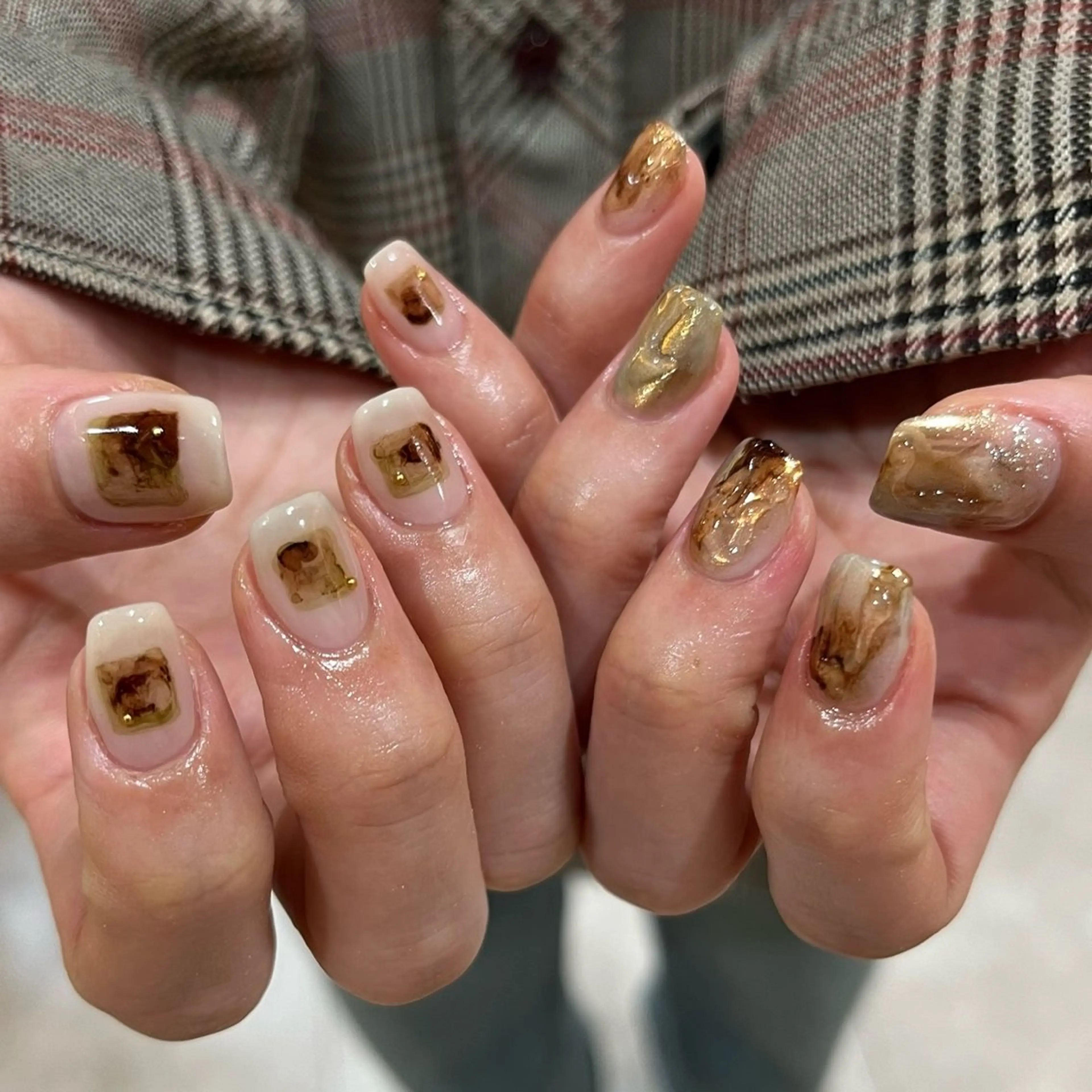 ネイル ミラーネイル ハンドネイル shio ♡ 10月分予約受付中のネイルデザイン