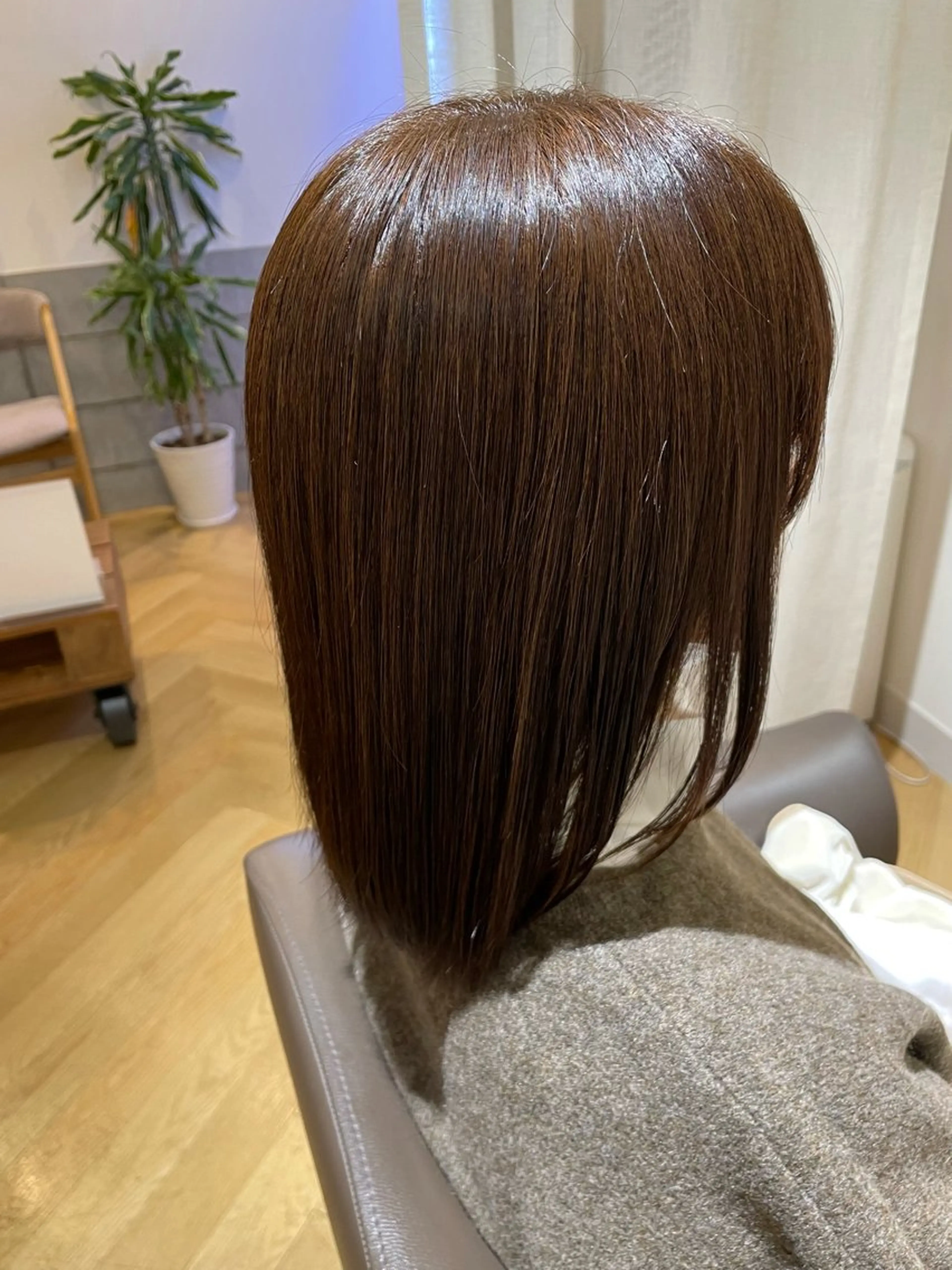 ミディアム カラー ベージュカラー 西垣 佳苗のヘアスタイル