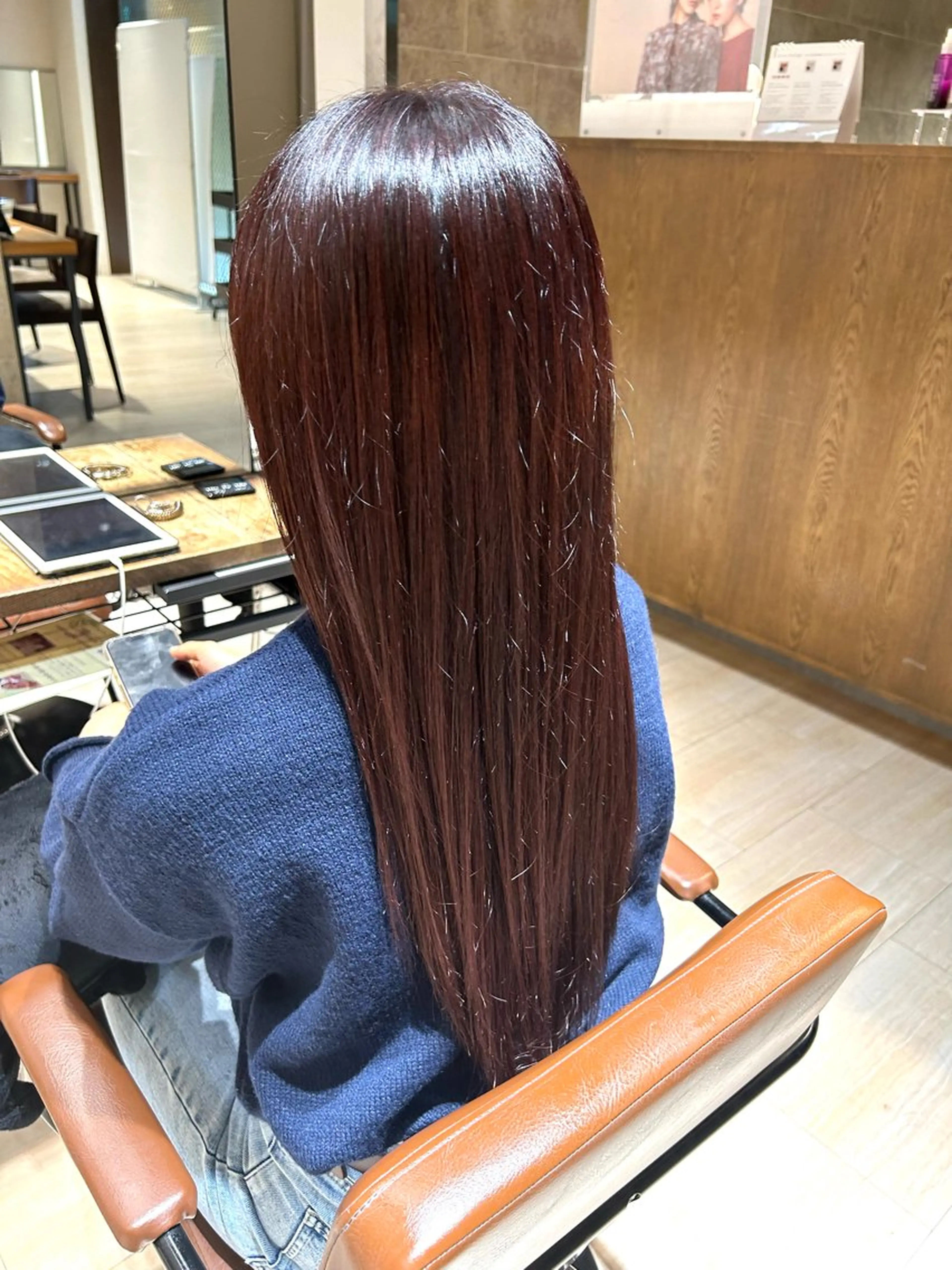 カラー 足立 遥奈のヘアスタイル