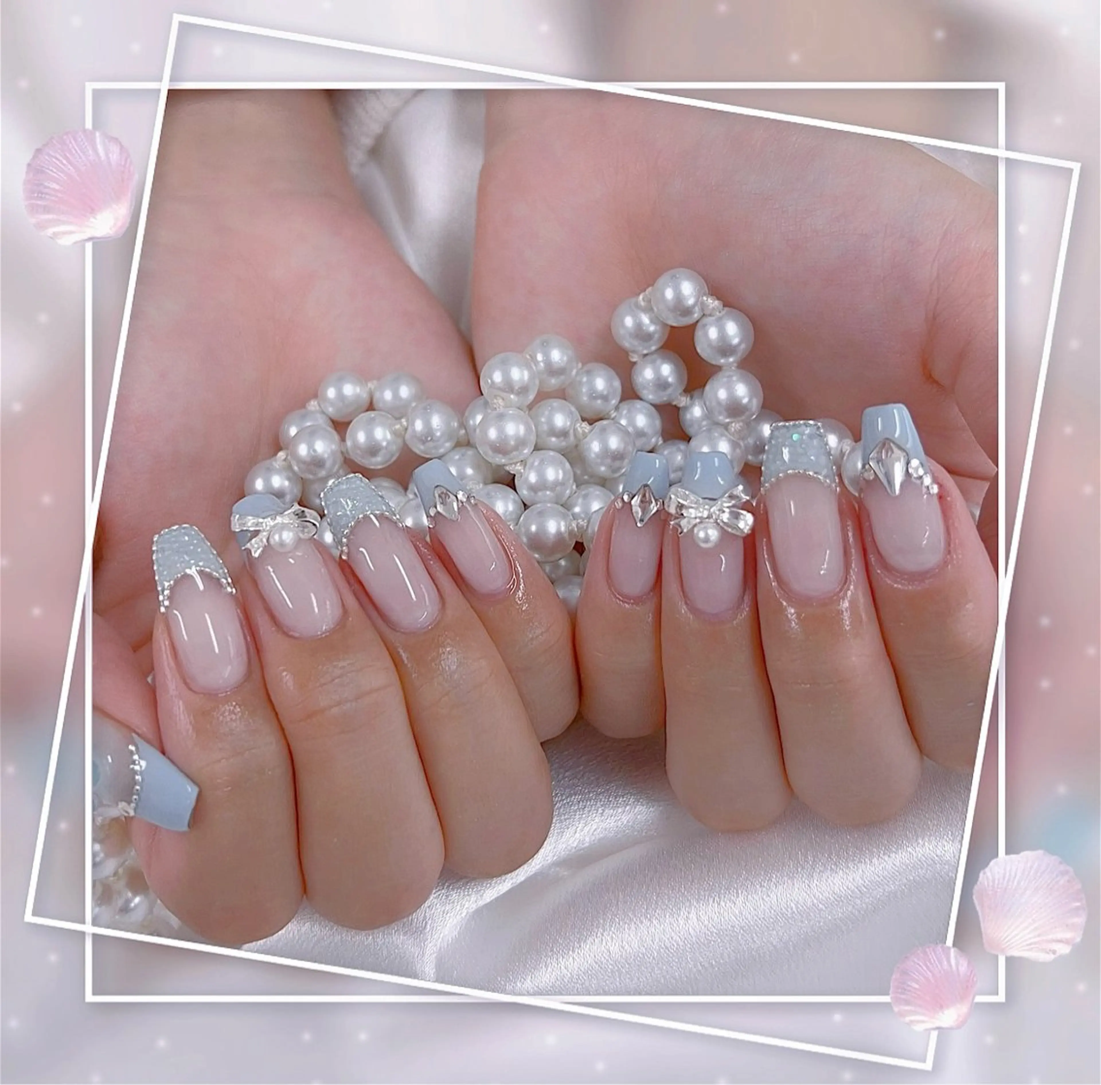 ネイル フレンチネイル グラデーション キラキラネイル 韓国ネイル マグネットネイル ハンドネイル ハンドケア Chill Nailsalonのネイルデザイン