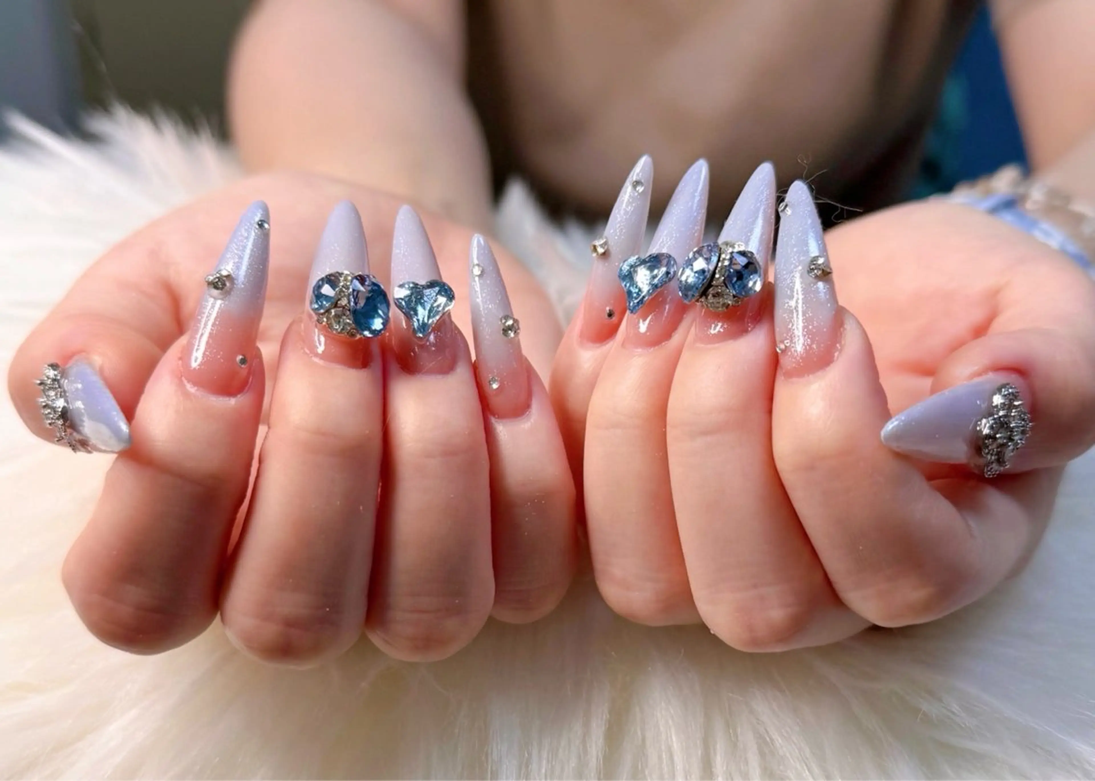 ネイル アートネイル オーロラネイル チークネイル 長さ出し フットネイル happy nail所属・Happy Nailのネイルデザイン