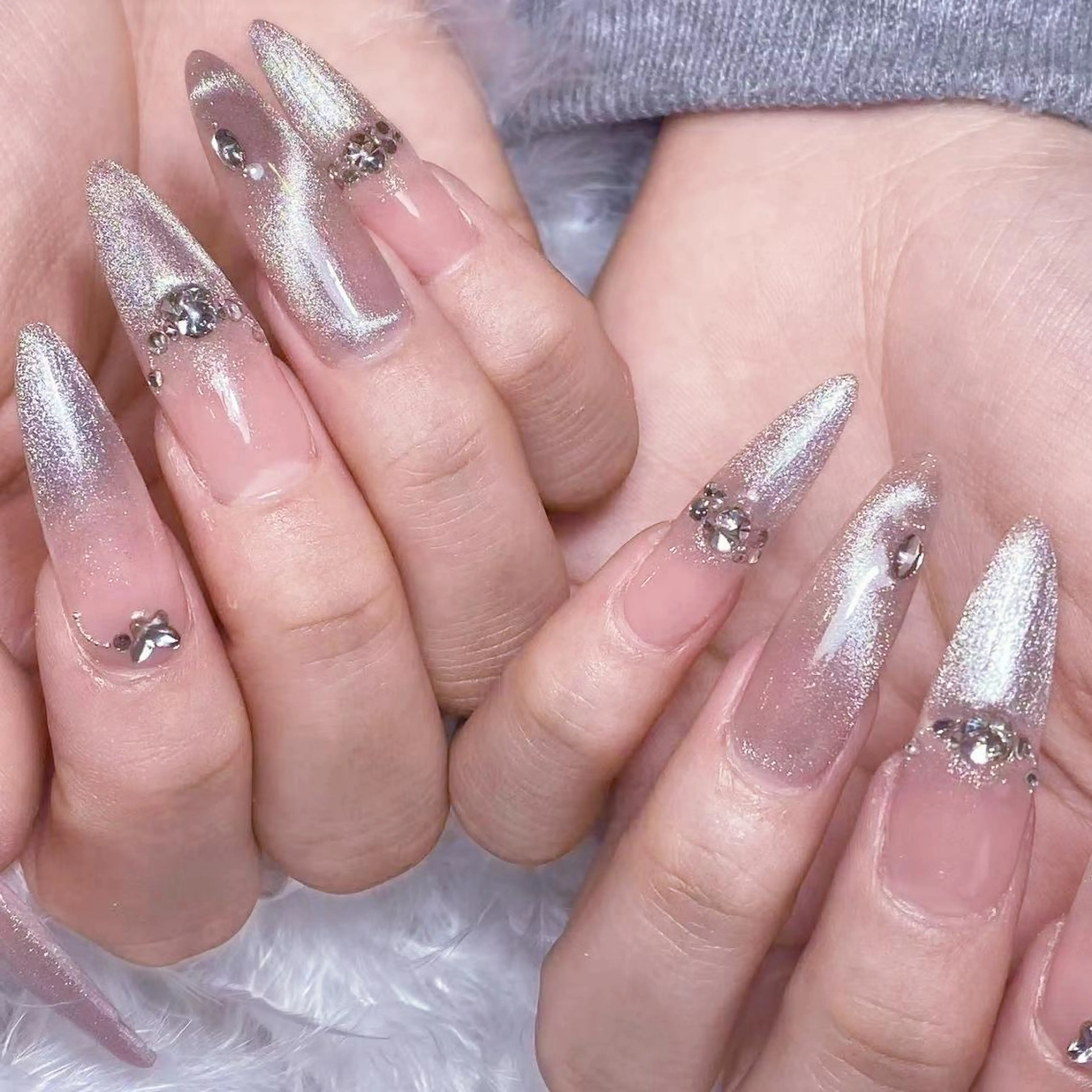 ネイル アートネイル オーロラネイル ガーリー キラキラネイル 韓国ネイル ハンドネイル Diamond NAIL💝のネイルデザイン
