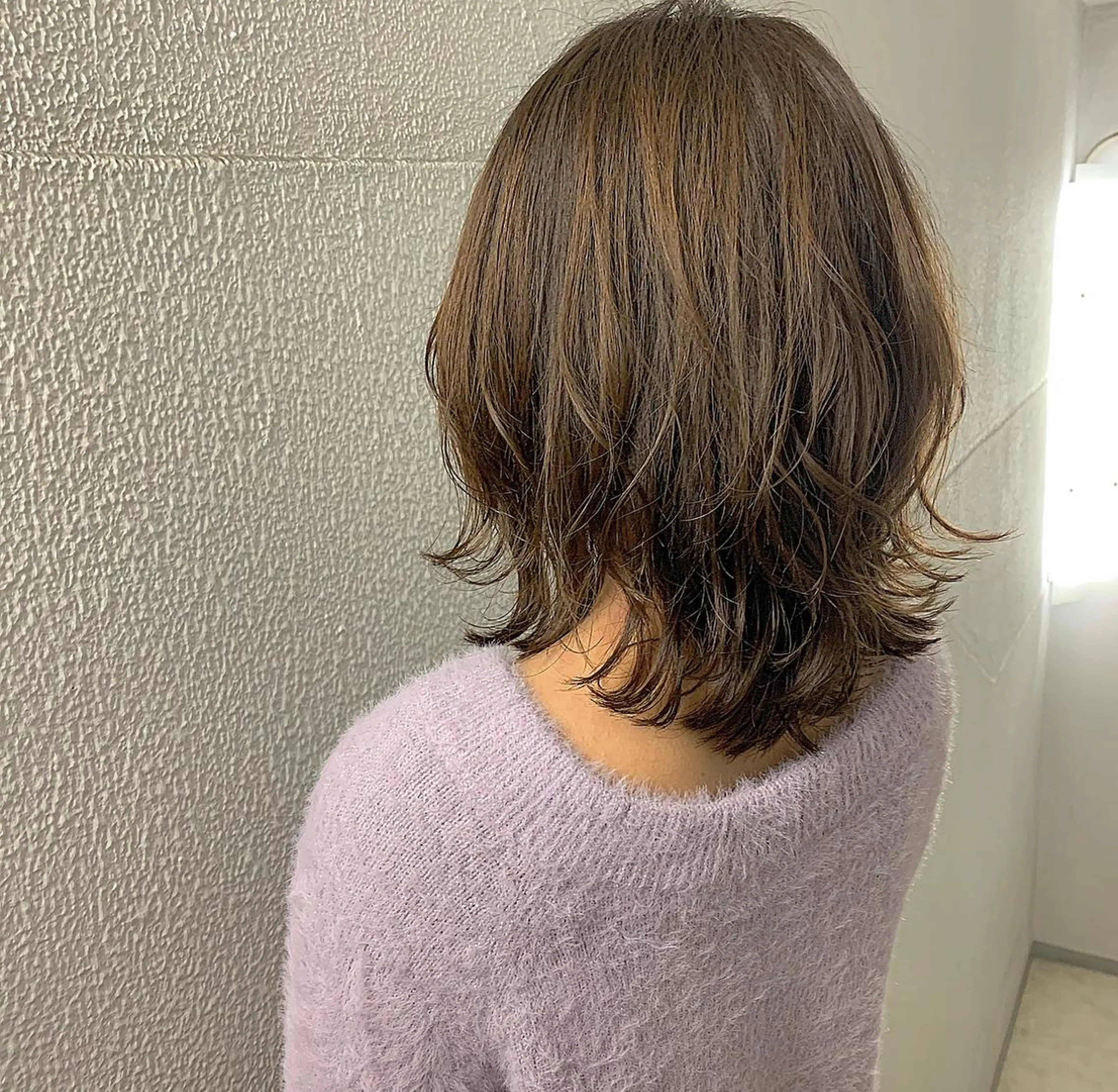 ミディアム 小泉 葵のヘアスタイル