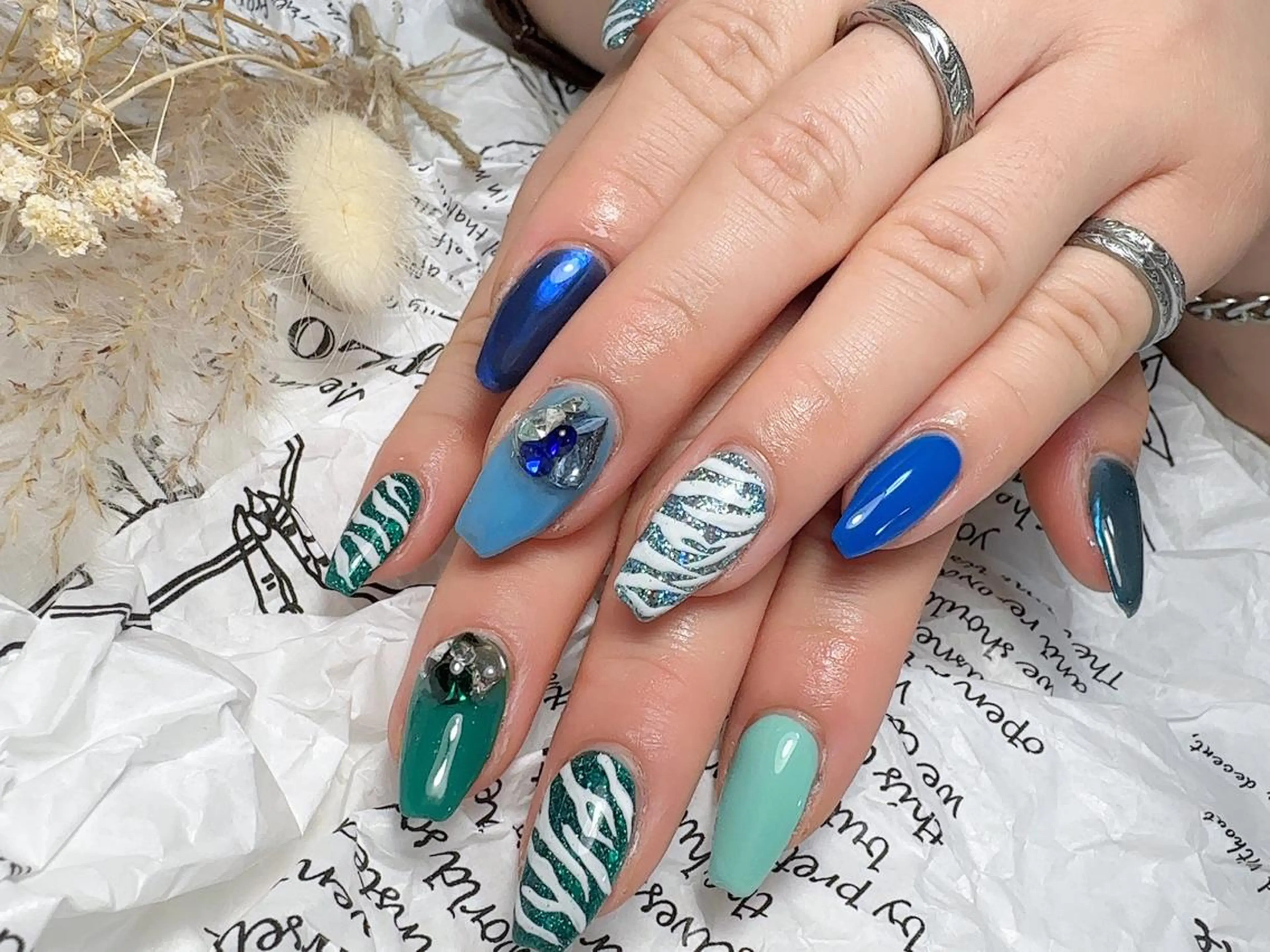 ネイル C ✨Mのネイルデザイン