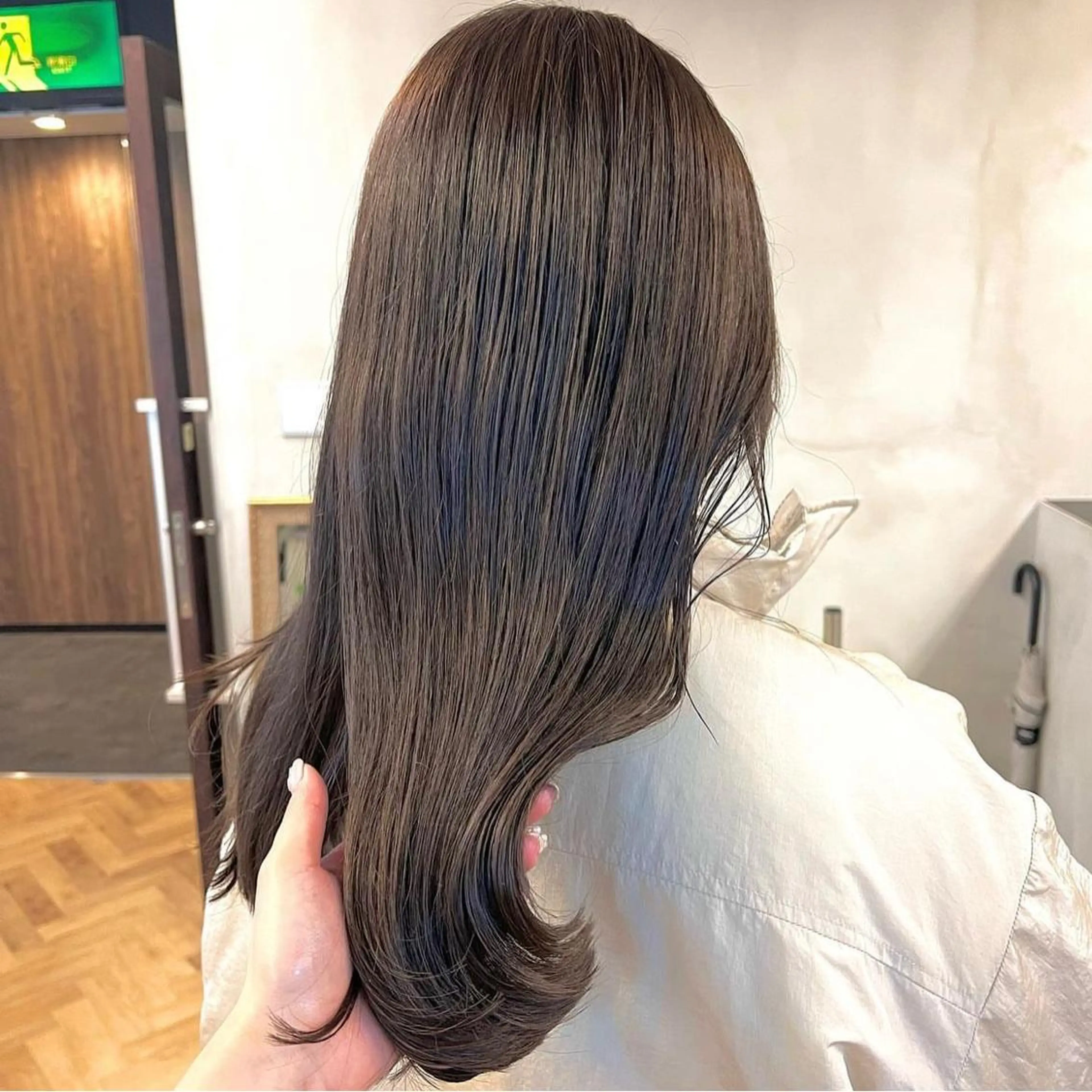 セミロング カラー パーマ ヘアアレンジ メンズ キッズ ネイル マツエク・マツパ アイブロウ EMANON梅田店所属・前川 朋香のヘアスタイル