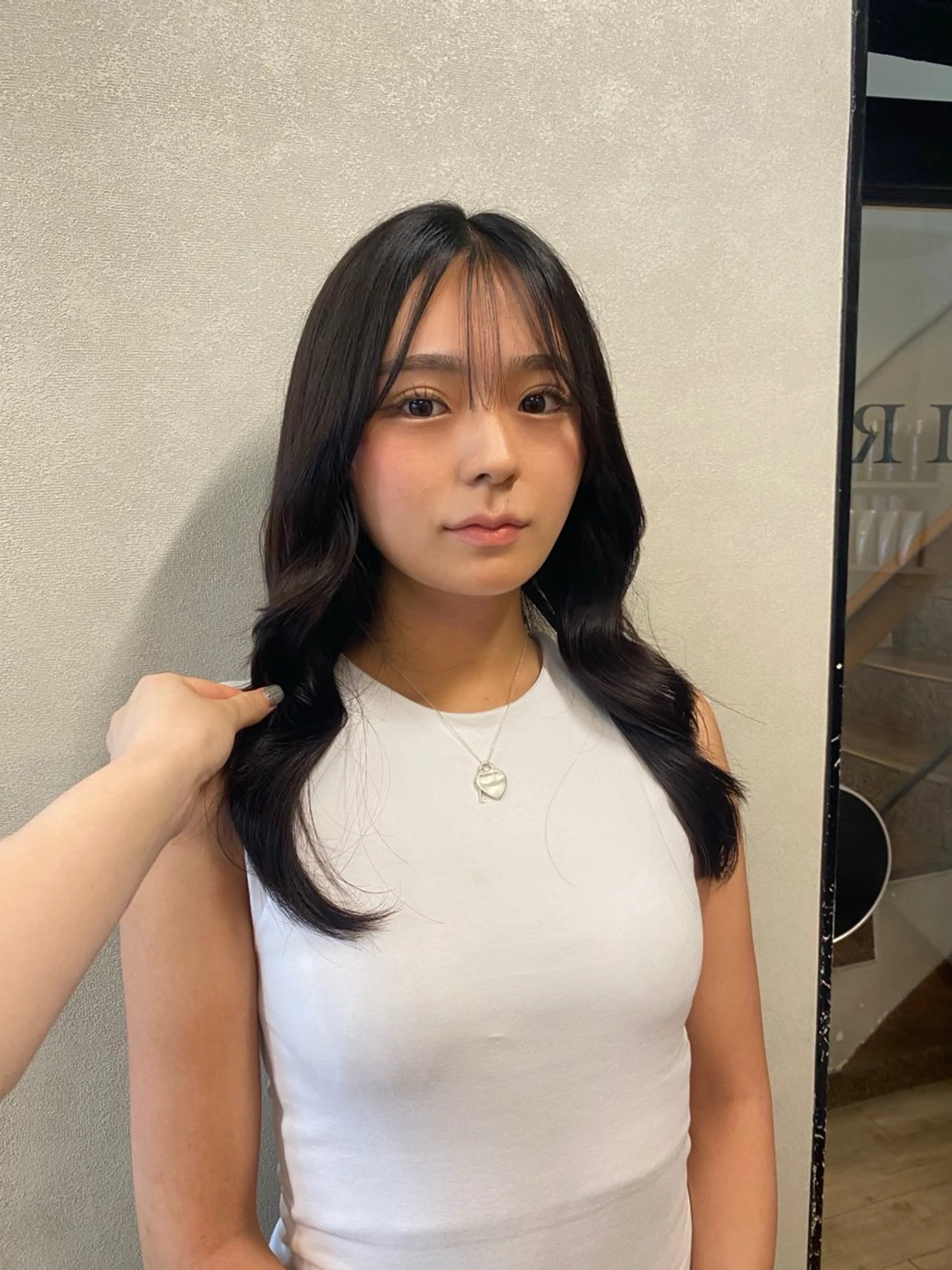 ロング くびれヘア レイヤーカット 美伶/大阪美容室 /透明感カラーのヘアスタイル