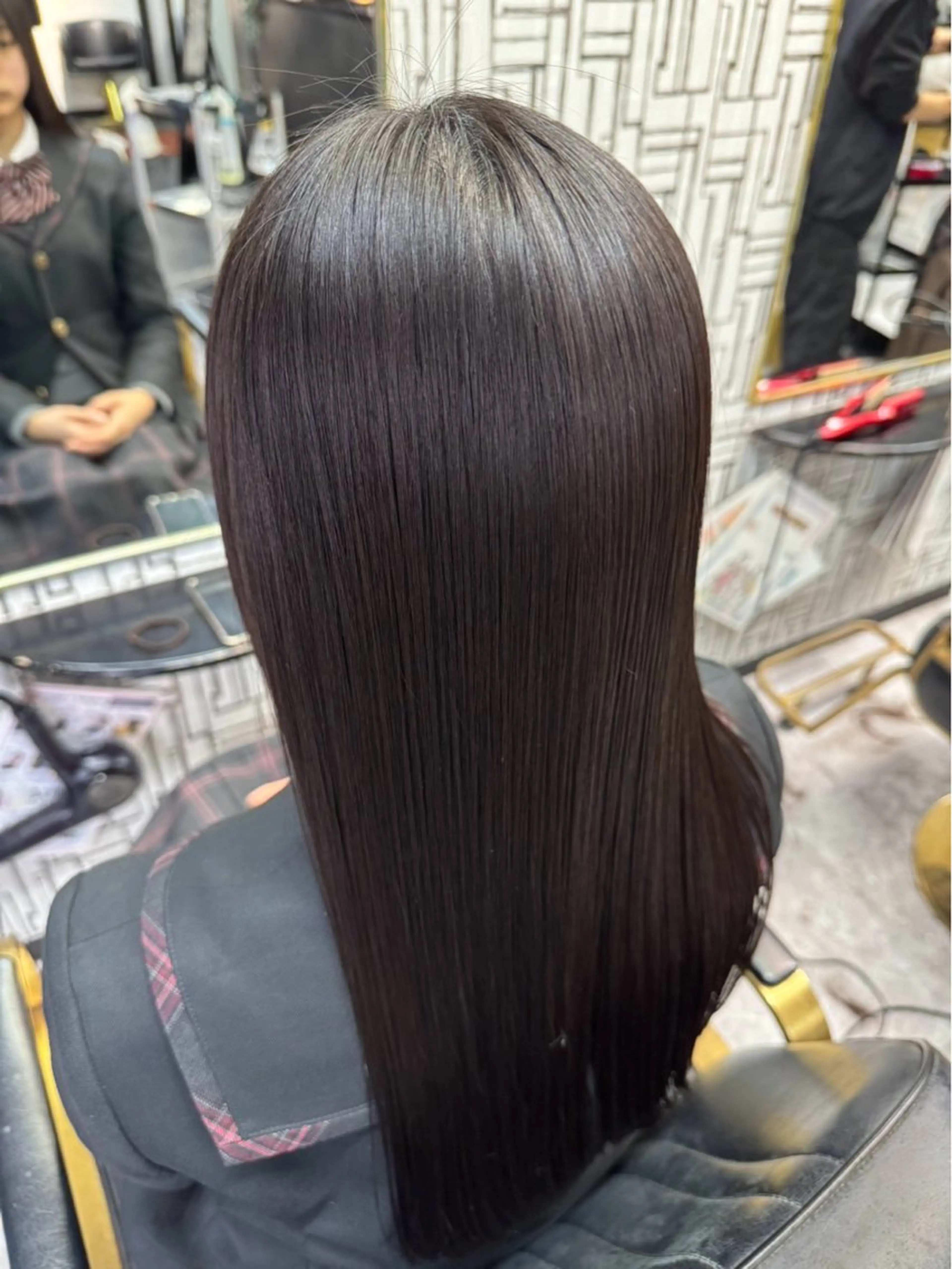 セミロング ヘアカラー 冨吉 咲笑のヘアスタイル