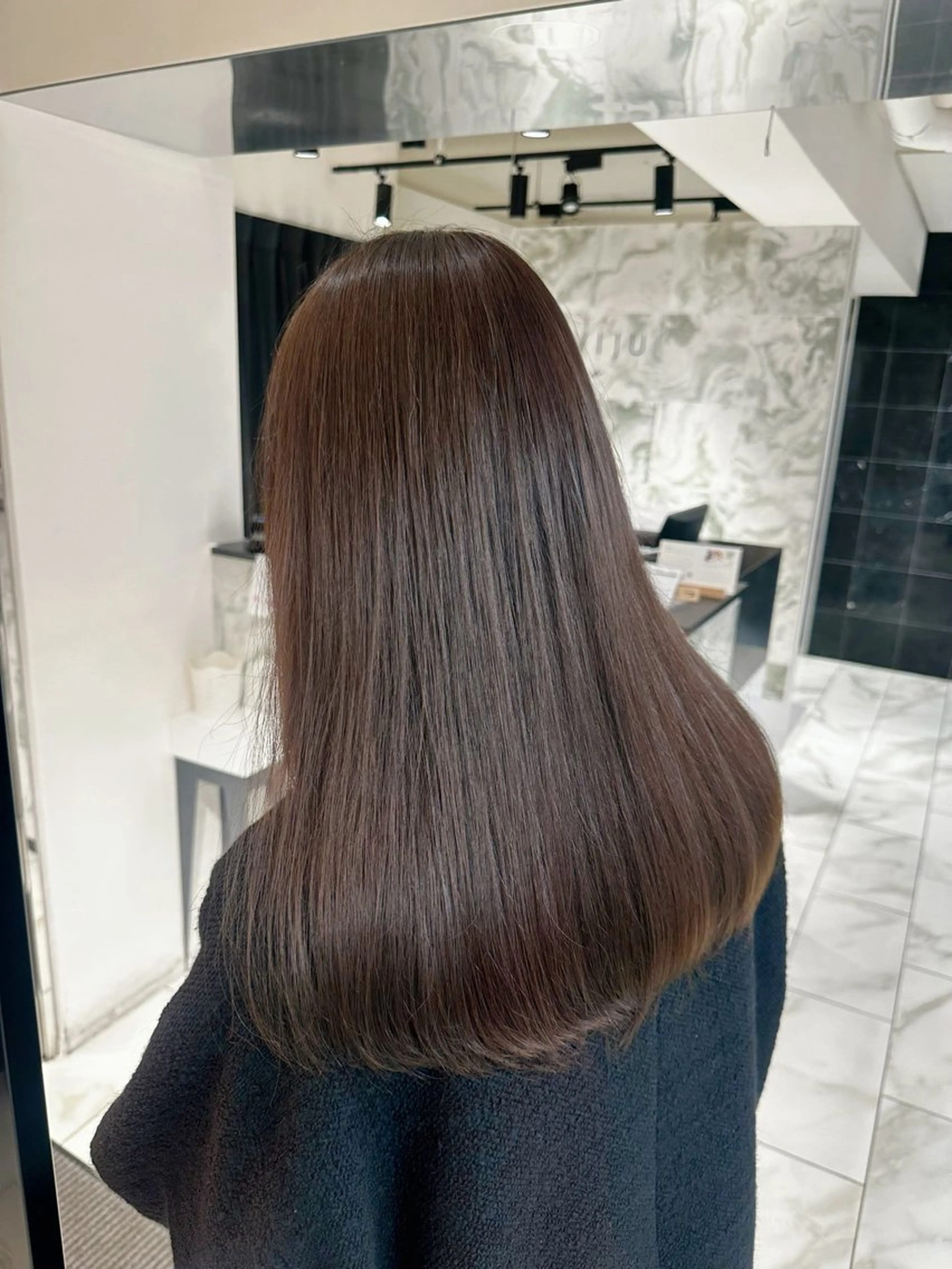 ロング カラー カット ヘアカラー トリートメント むっち〜 縮毛矯正／髪質改善のヘアスタイル